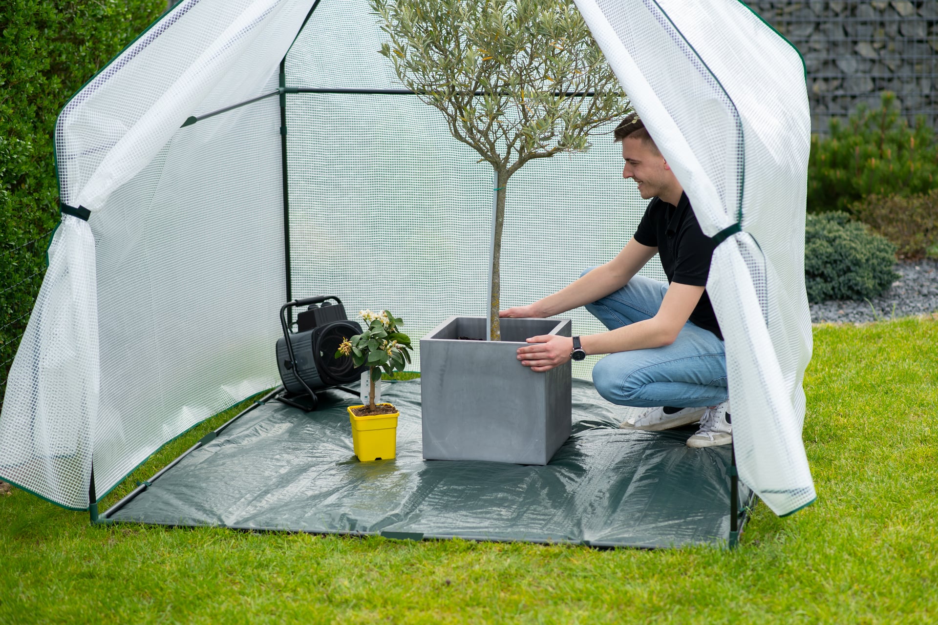 Foliengewächshaus Winterzelt mit Boden Peperoni bei leitermann.de günstig kaufen Foliengewächshaus Winterzelt mit Boden Peperoni