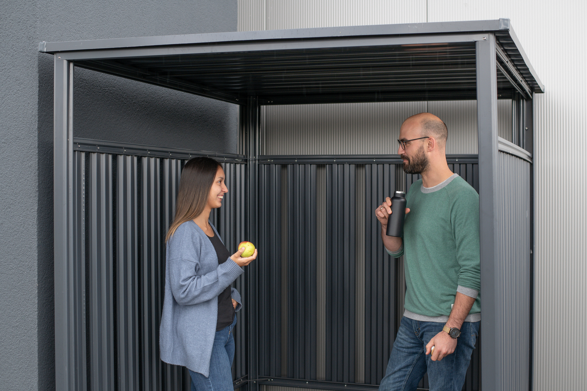 Fahrrad- und Rauchunterstand anthrazit bei leitermann.de günstig kaufen Fahrrad- und Rauchunterstand anthrazit