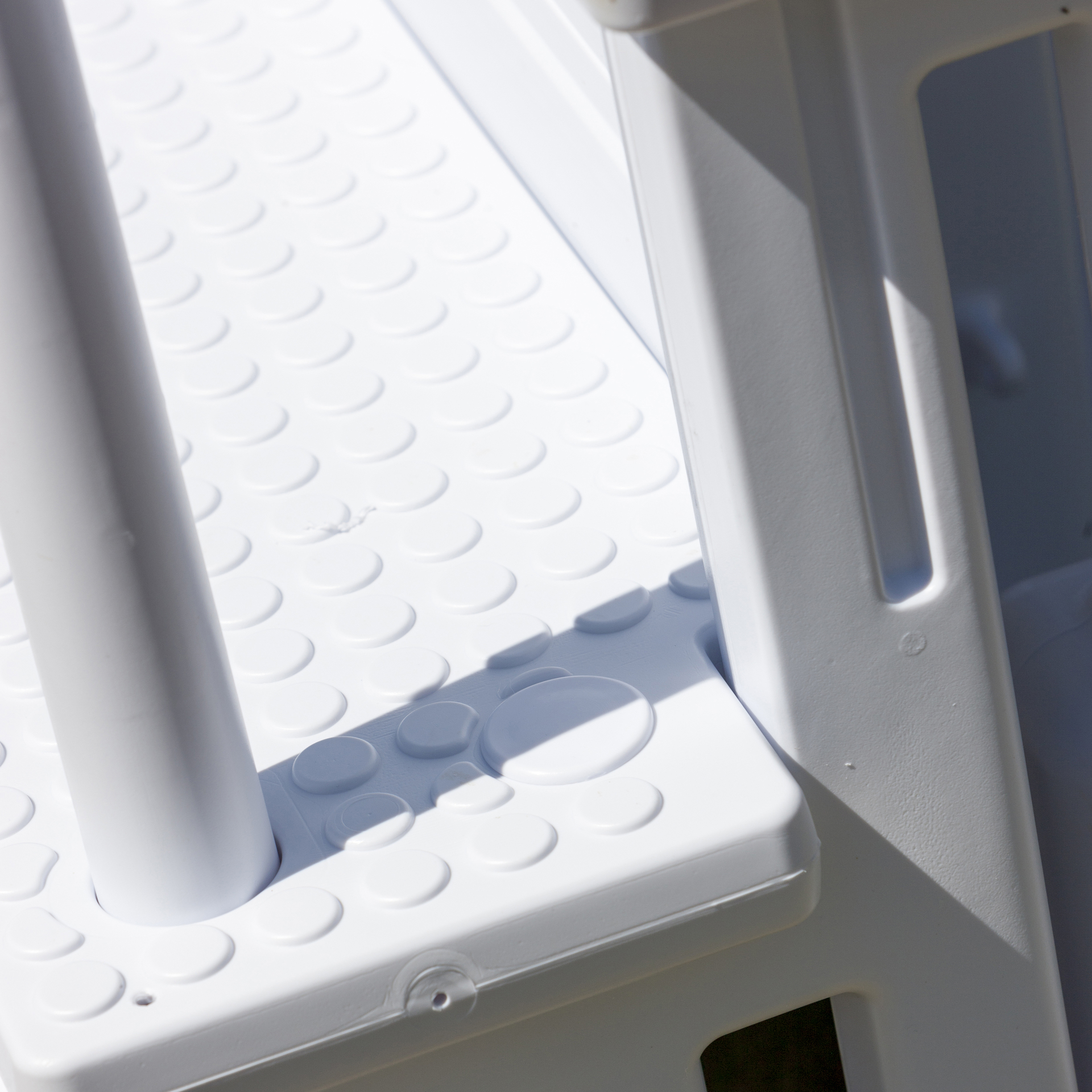 Synthetic Leiter 4 Stufen bei leitermann.de günstig kaufen Synthetic Leiter 4 Stufen