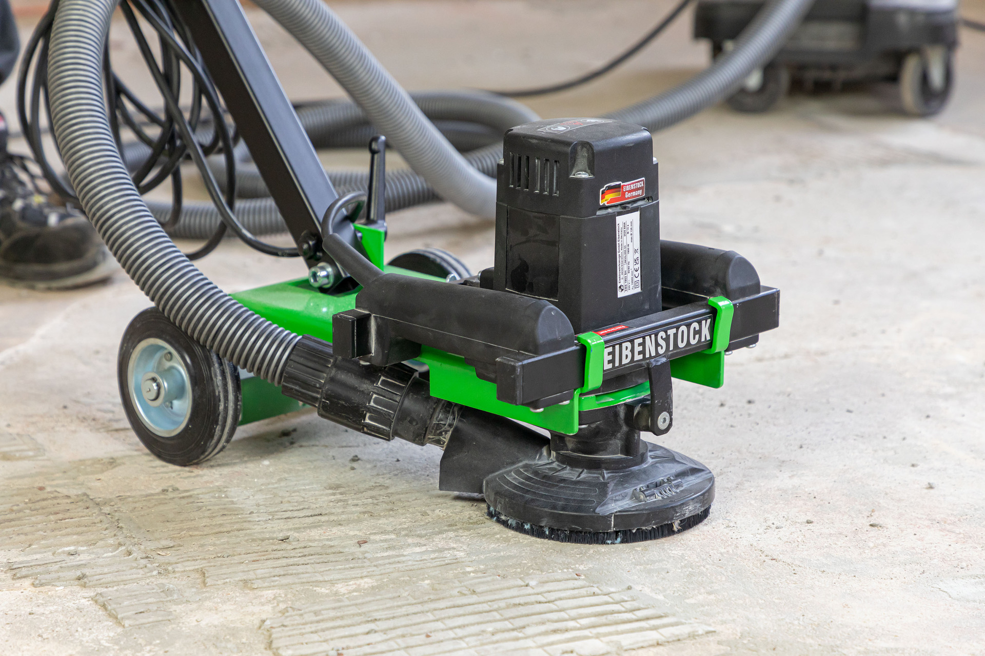 Bodenführungsgestell für alle Betonschleifer bei leitermann.de günstig kaufen Bodenführungsgestell für alle Betonschleifer