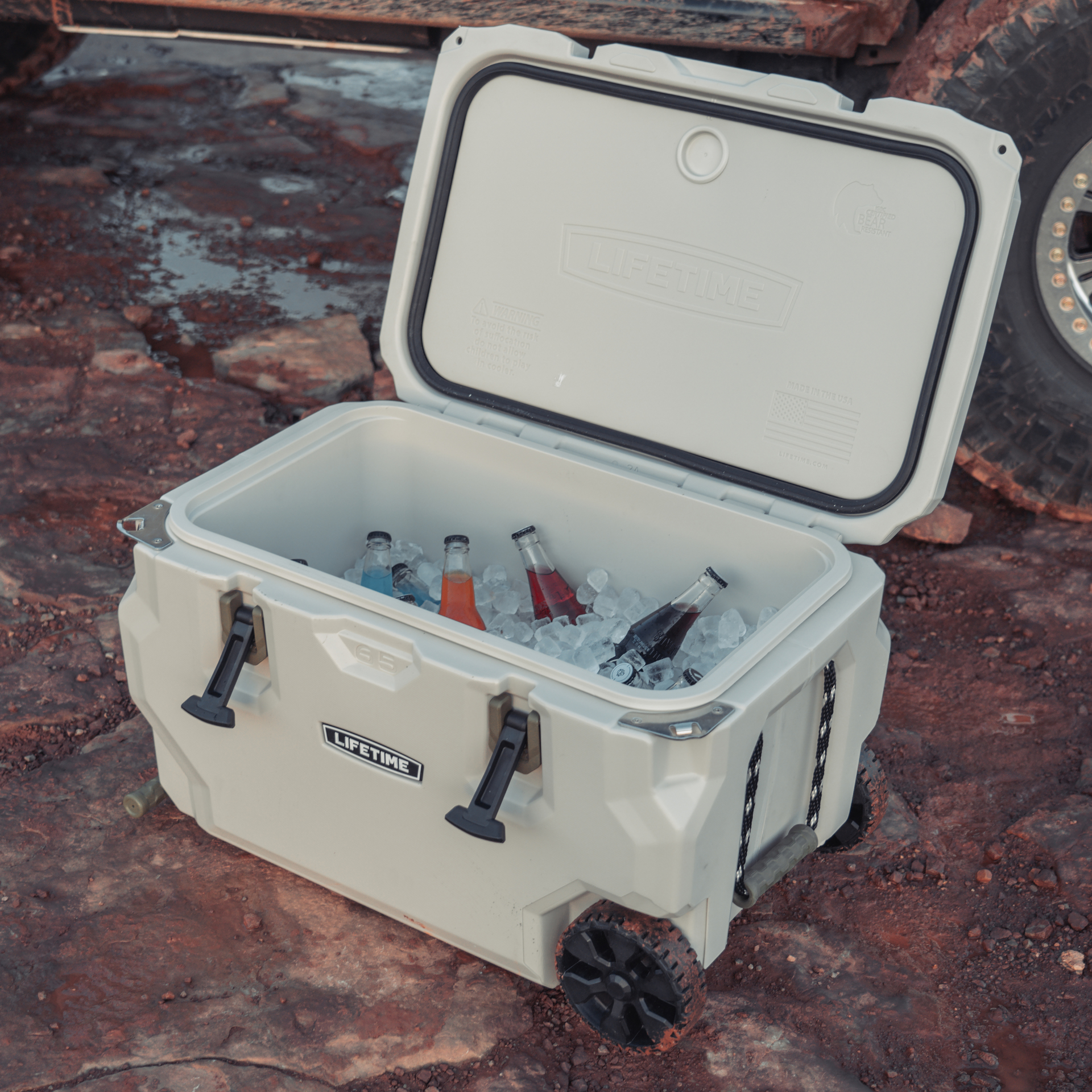 Kühlbox Cooler 65 mit Rollen