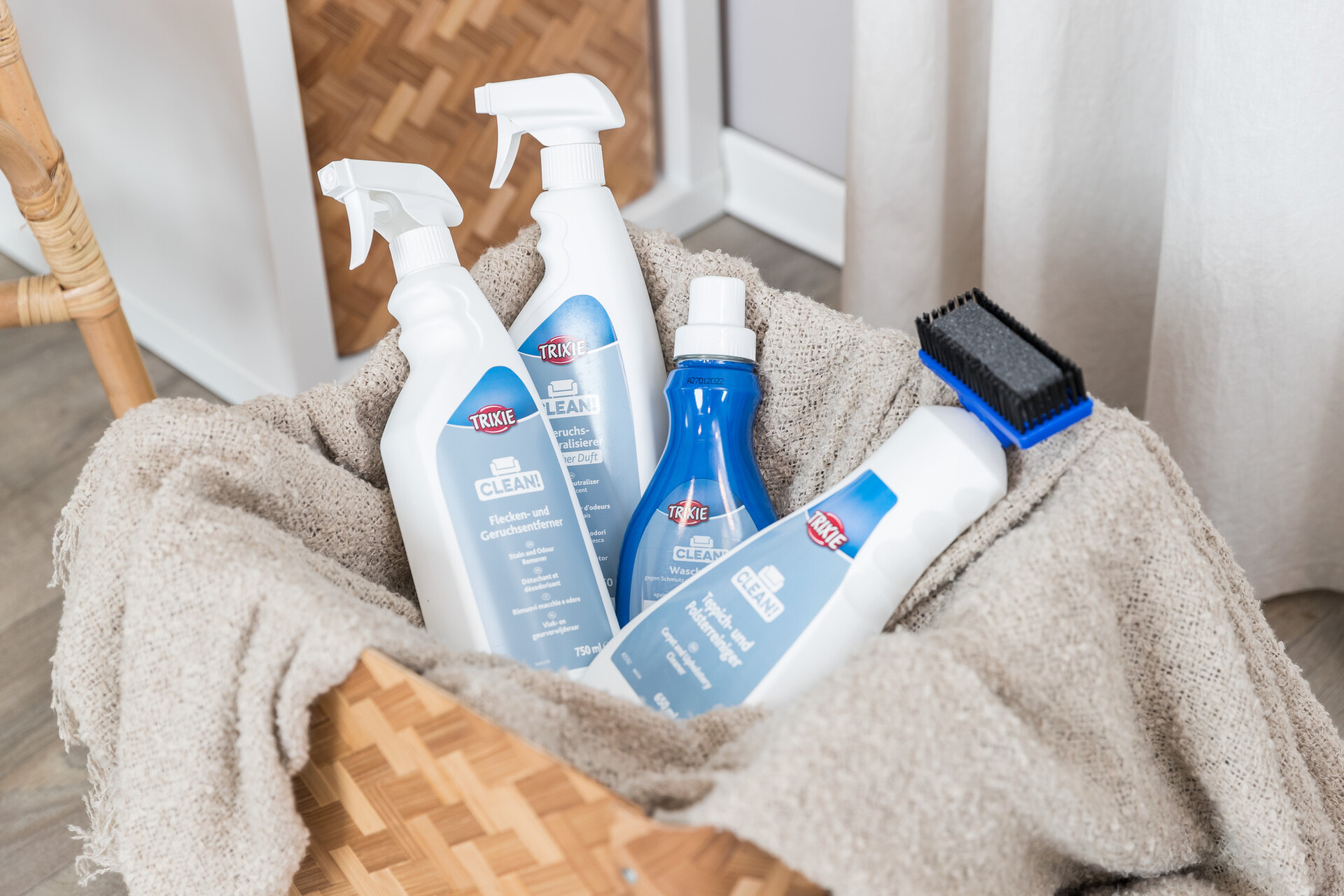 Flecken- und Geruchsentferner für glatte Oberflächen bei leitermann.de günstig kaufen Flecken- und Geruchsentferner für glatte Oberflächen