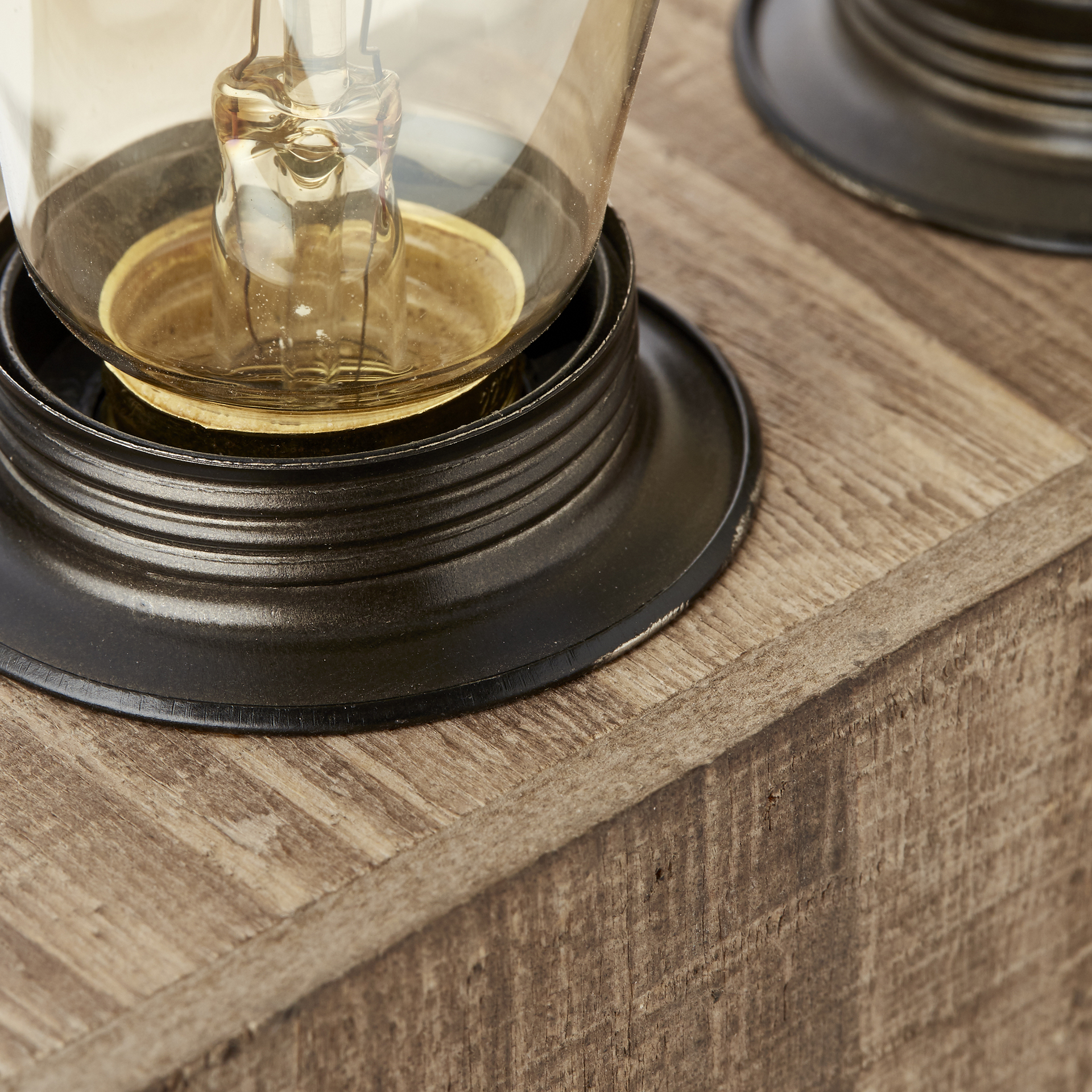 Woodhill Dekorative Tischleuchte antik/schwarz