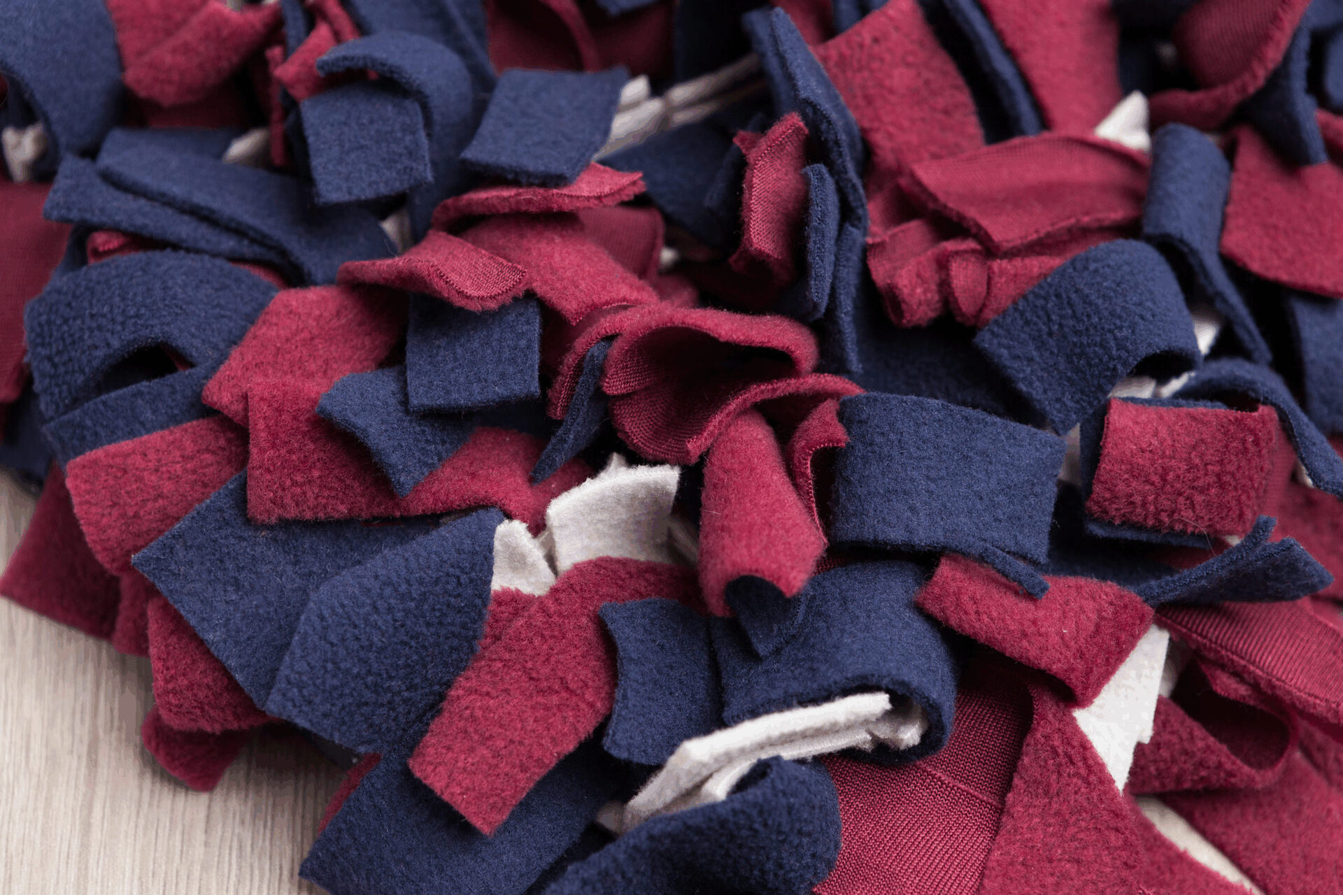 Strategie-Spiel Schnüffelteppich bei leitermann.de günstig kaufen Strategie-Spiel Schnüffelteppich