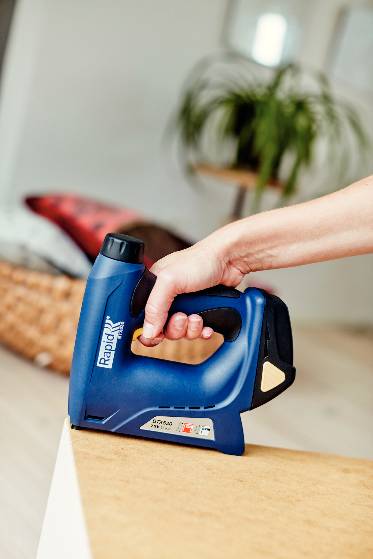 Li-Ion Akkutacker BTX530 bei leitermann.de günstig kaufen Li-Ion Akkutacker BTX530