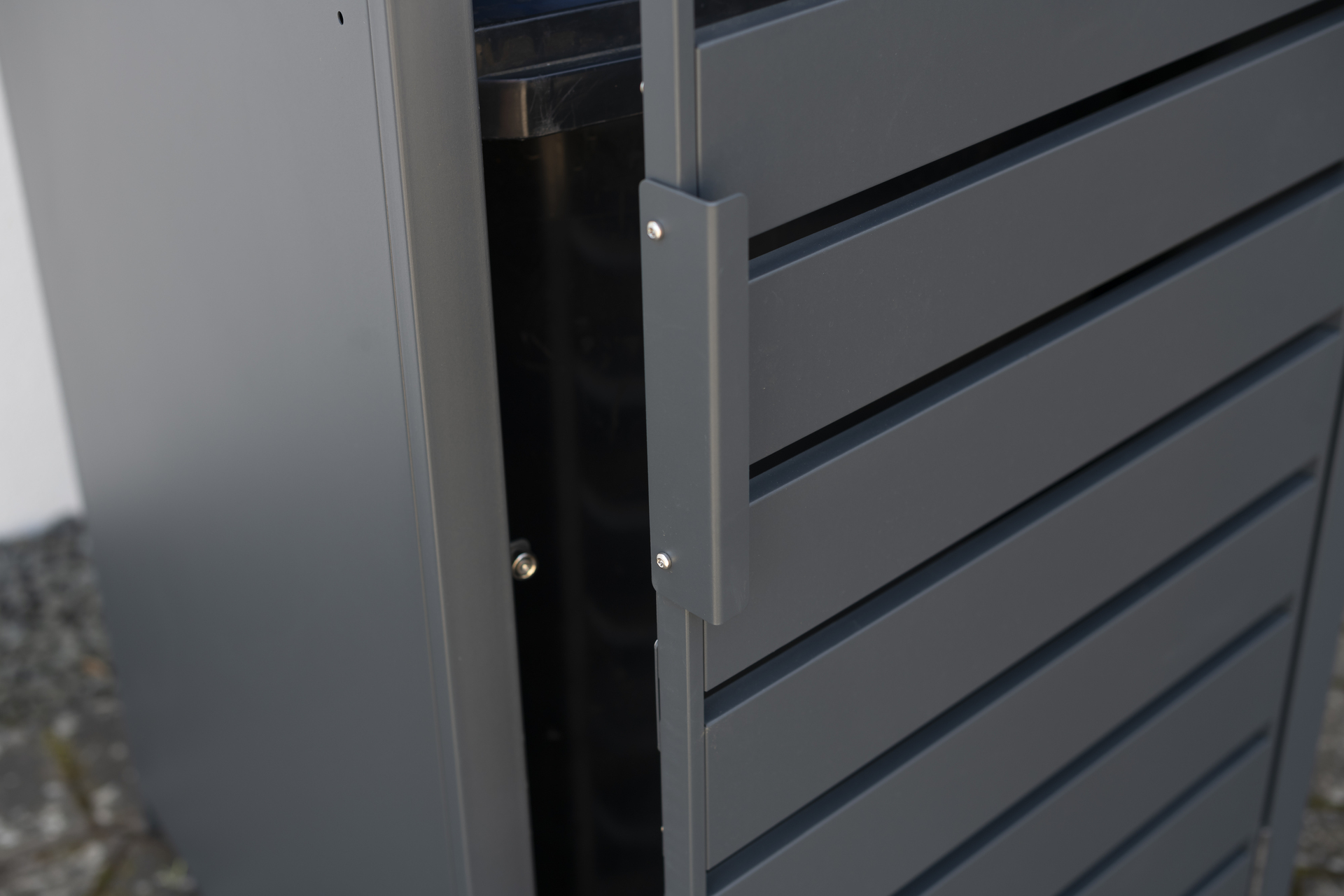 Mülltonnenbox mit Deckel, Anthrazit bei leitermann.de günstig kaufen Mülltonnenbox mit Deckel, Anthrazit