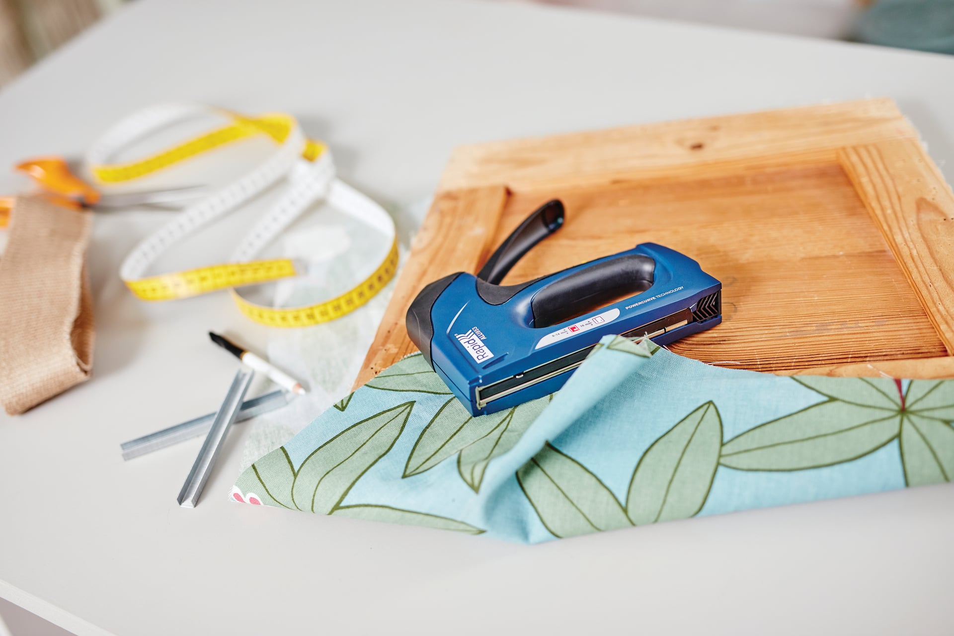 Klebepistole CG270, kabellos