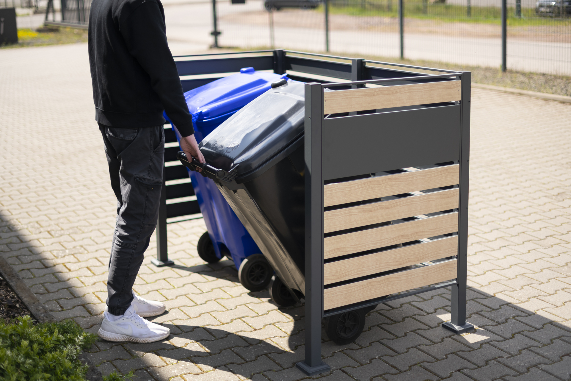 Mülltonnenverkleidung Planum