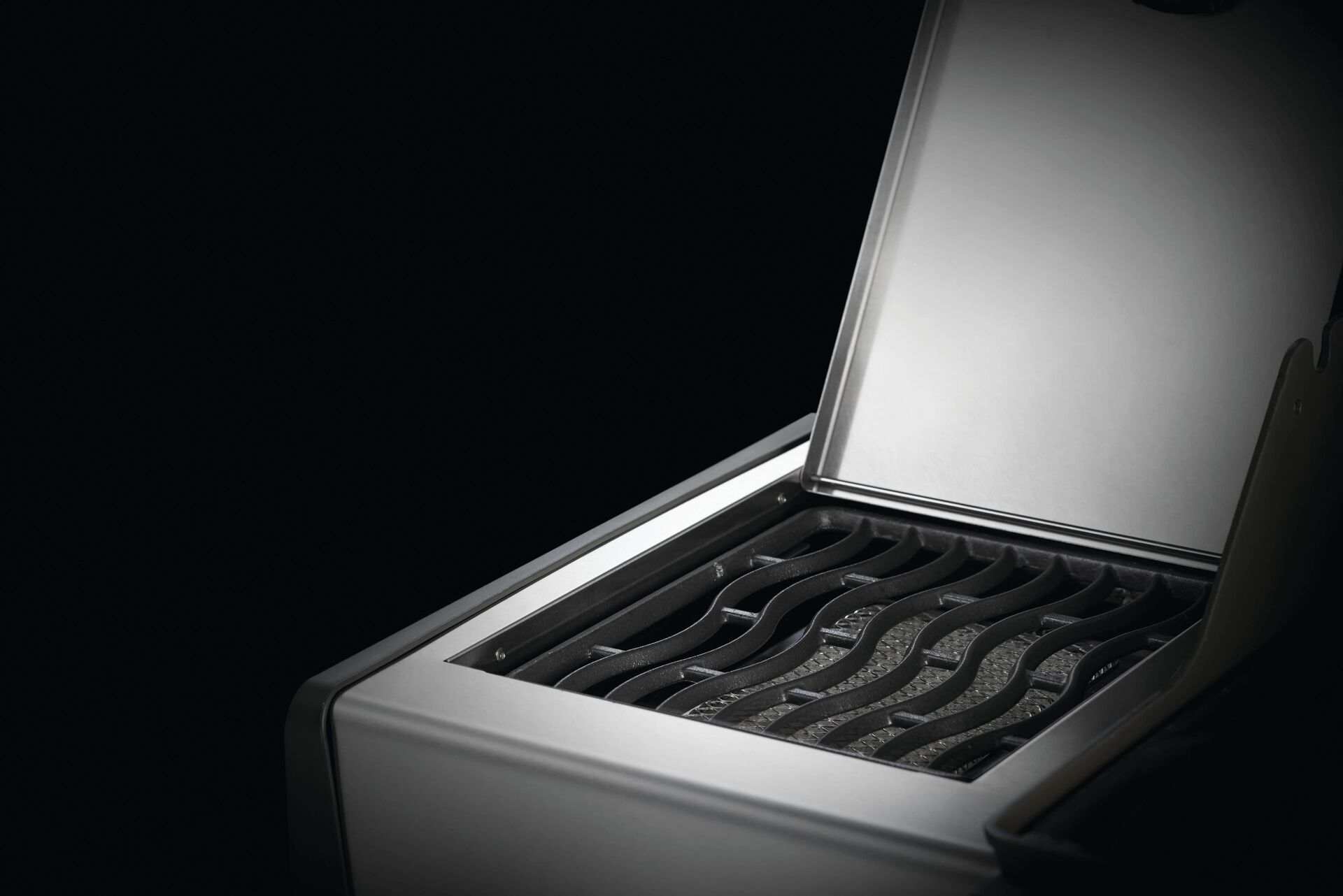 Gasgrill Rogue XT 425 SIBPK mit Sizzle Zone bei leitermann.de günstig kaufen Gasgrill Rogue XT 425 SIBPK mit Sizzle Zone