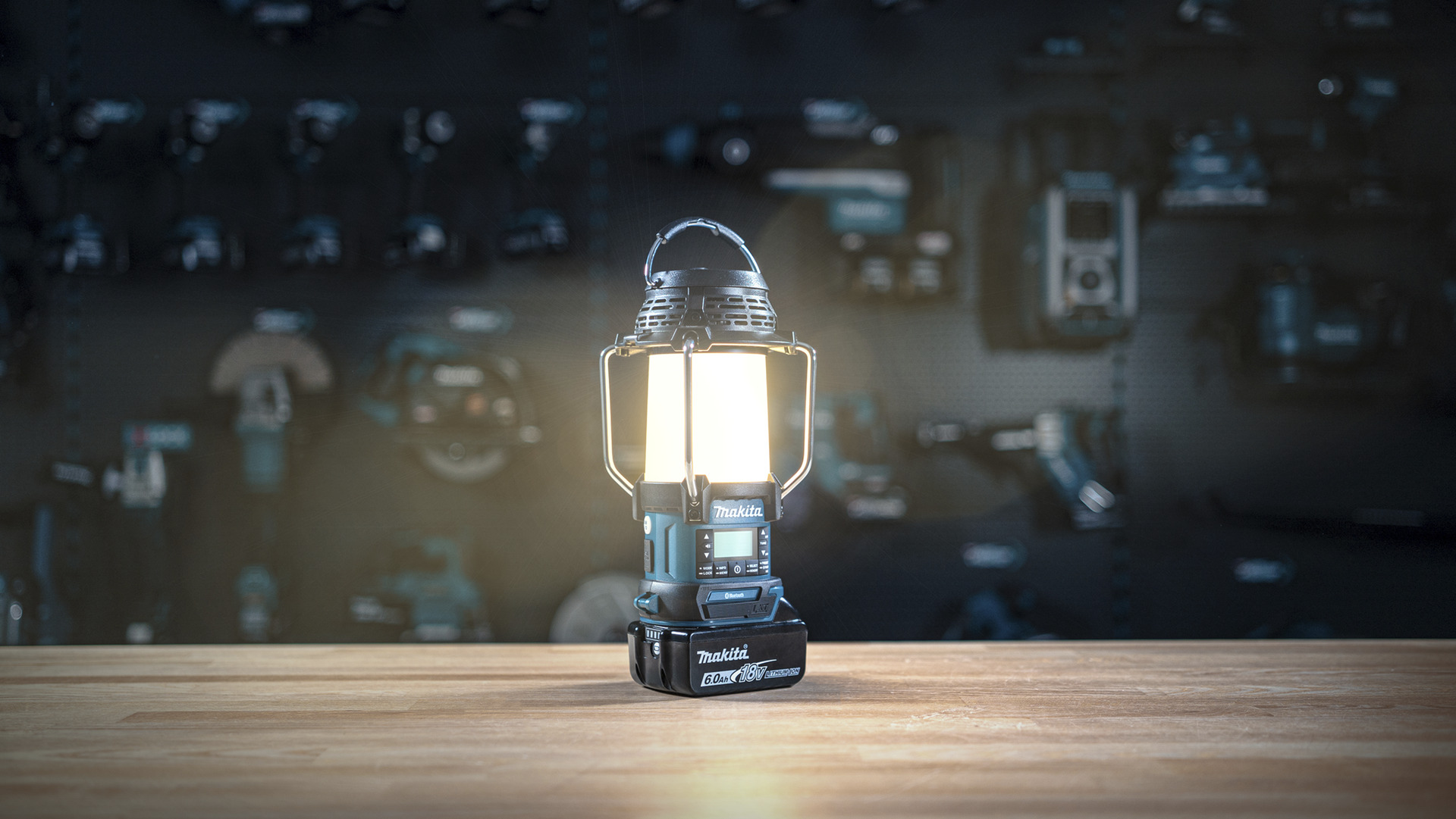 Akku-Radio mit Laterne bei leitermann.de günstig kaufen Akku-Radio mit Laterne