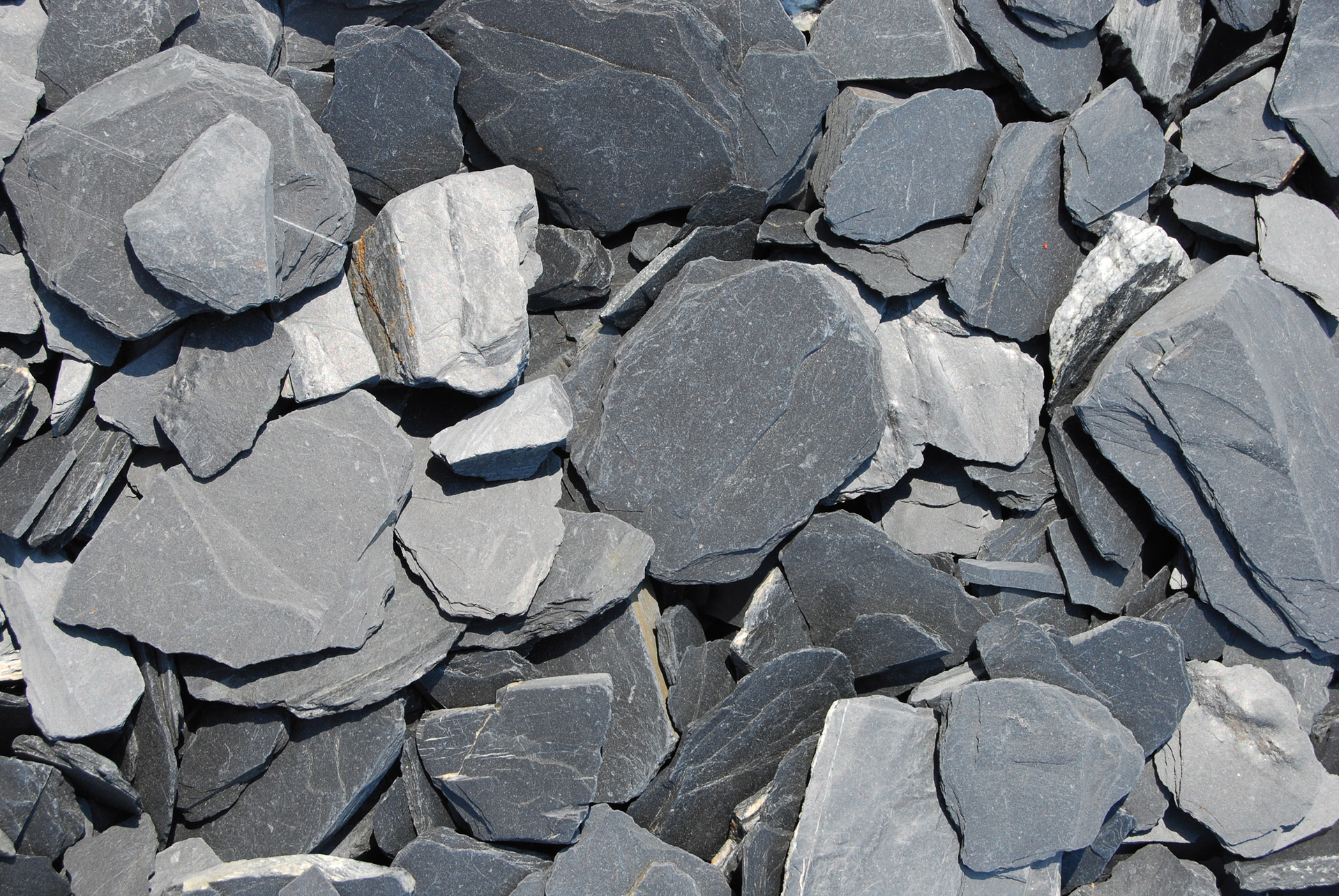 Schieferplättchen graphit-schwarz bei leitermann.de günstig kaufen Schieferplättchen graphit-schwarz