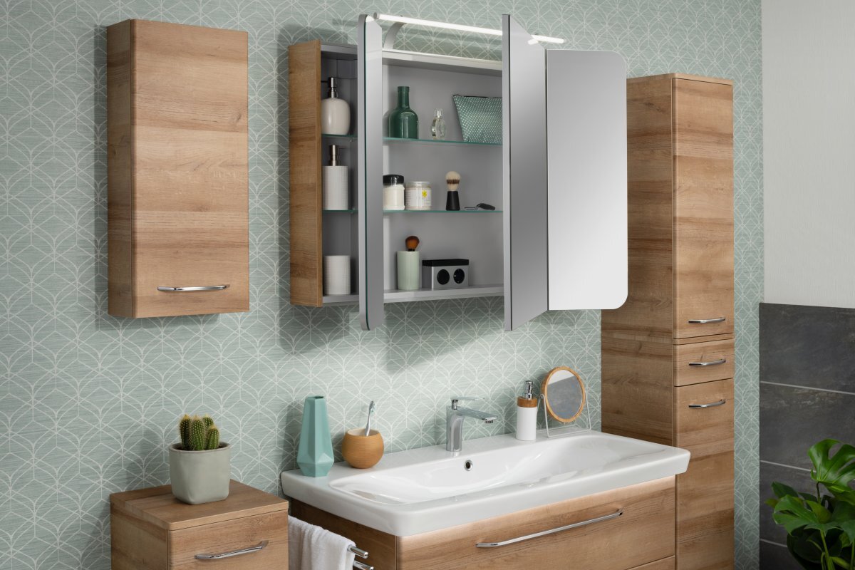 MILANO Spiegelschrank, 3Türen, LED-Leuchte bei leitermann.de günstig kaufen MILANO Spiegelschrank, 3Türen, LED-Leuchte