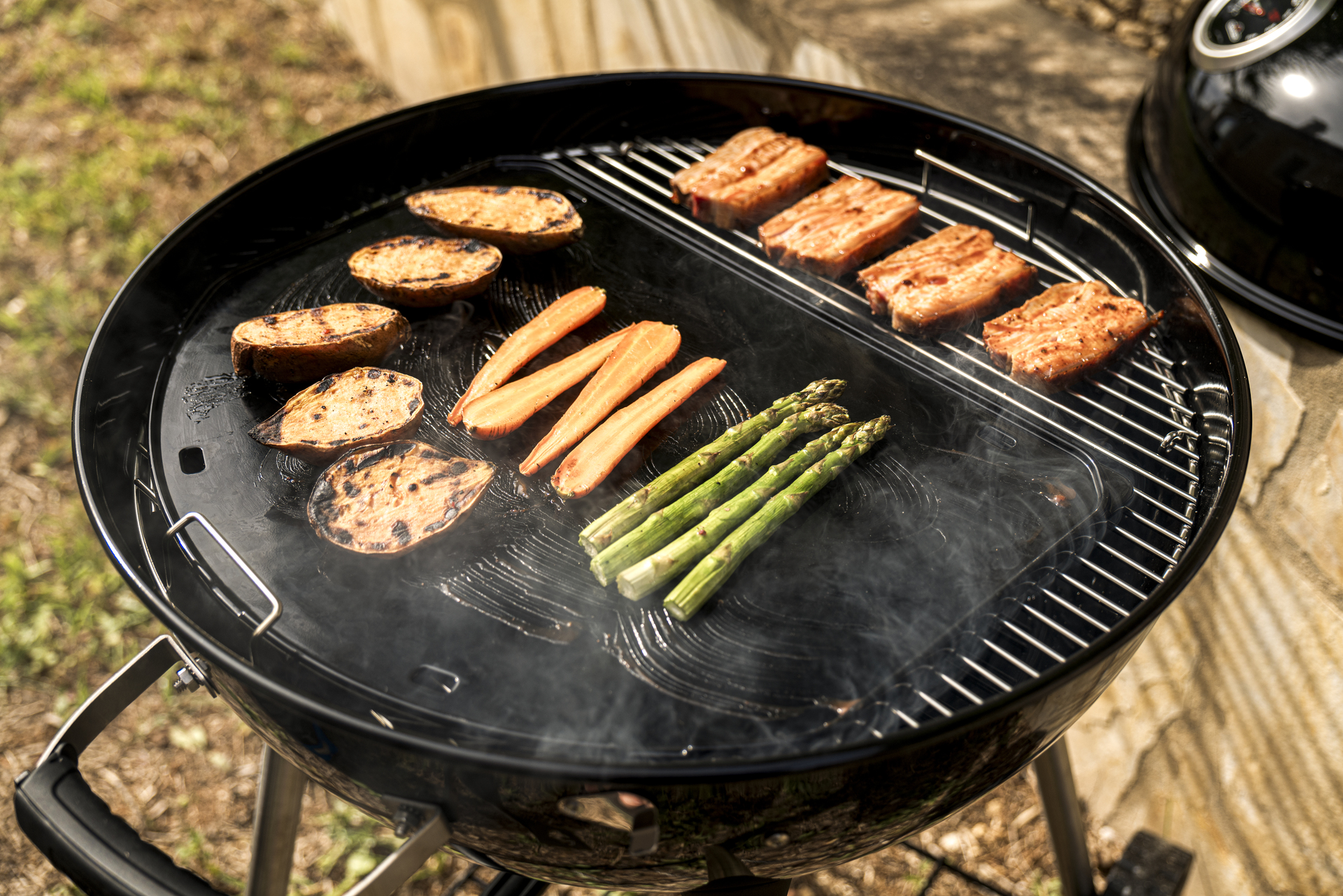 NK22 Holzkohle-Kugelgrill, schwarz