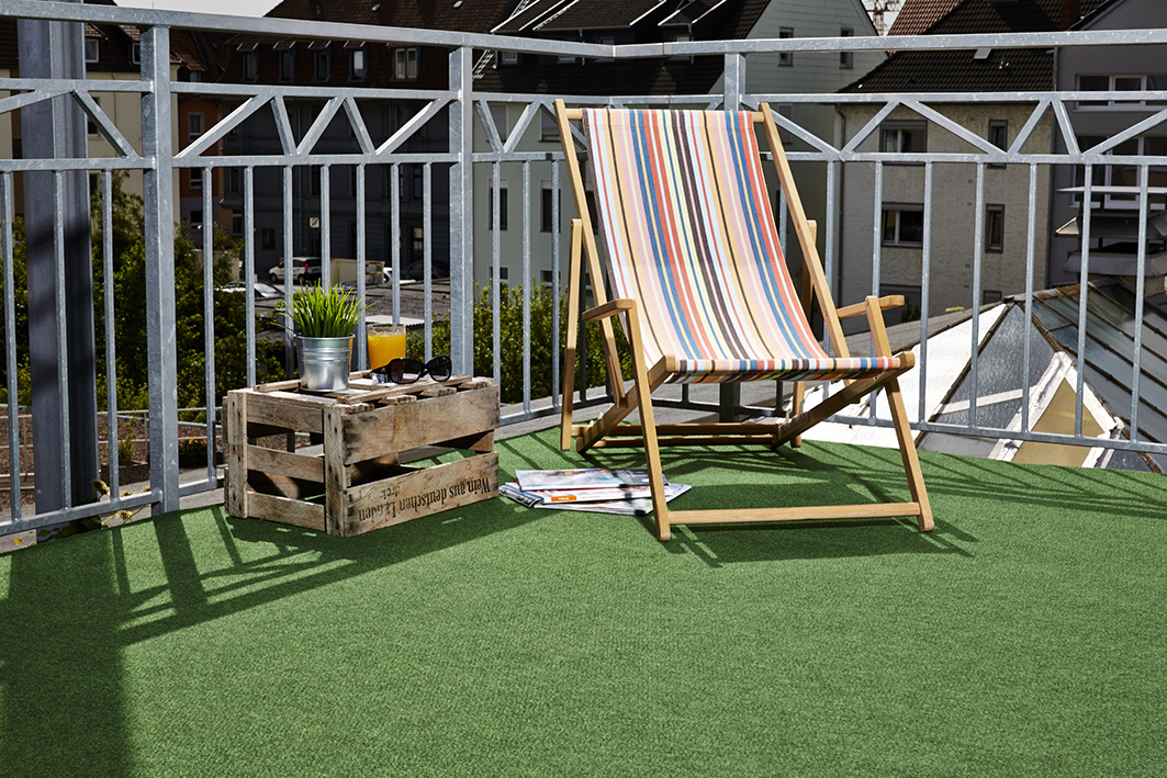 Kunstrasen grün mit Noppen bei leitermann.de günstig kaufen Kunstrasen grün mit Noppen