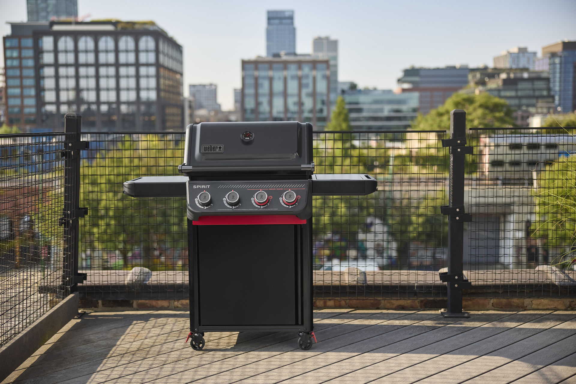 Gasgrill Spirit E-425C Stealth bei leitermann.de günstig kaufen Gasgrill Spirit E-425C Stealth