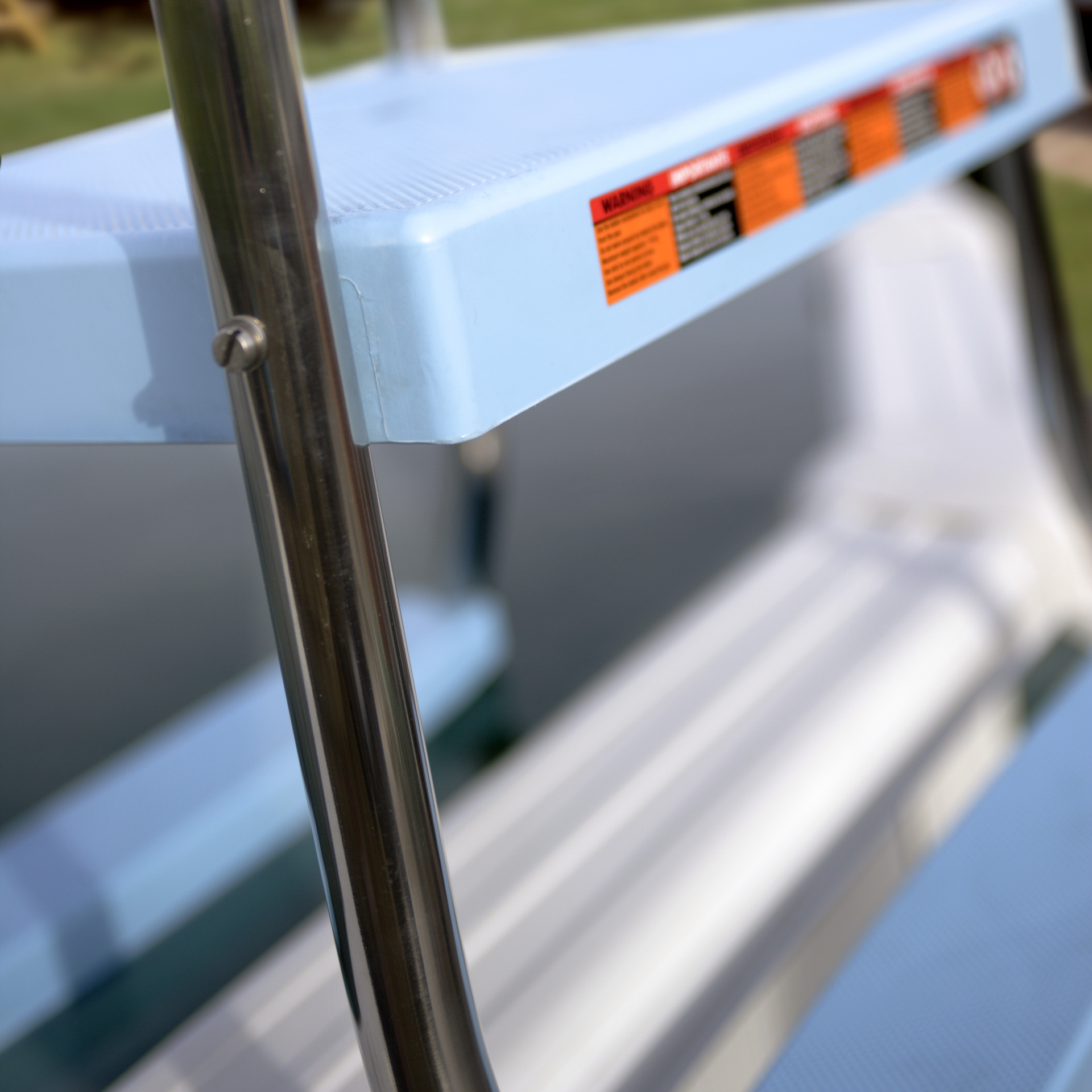 Edelstahlleiter, 2x4 Stufen inkl. Plattform