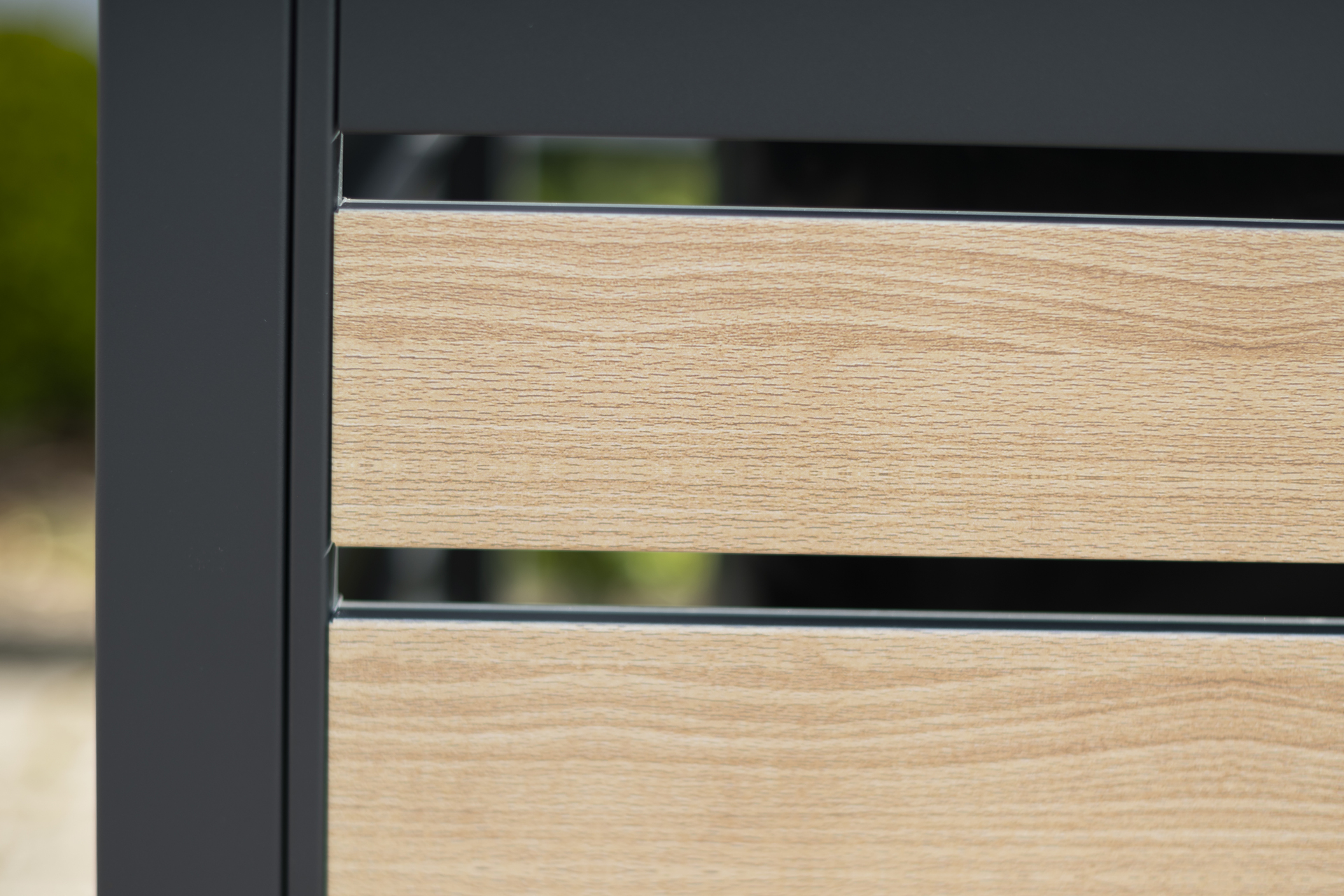 Mülltonnenverkleidung Planum