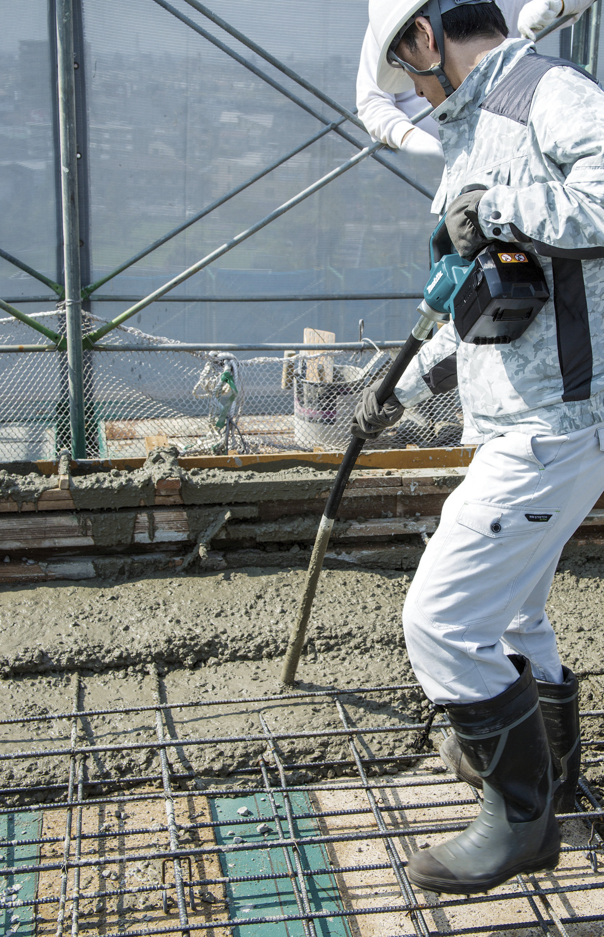 Akku-Betonverdichter VR004GZ, 40V bei leitermann.de günstig kaufen Akku-Betonverdichter VR004GZ, 40V