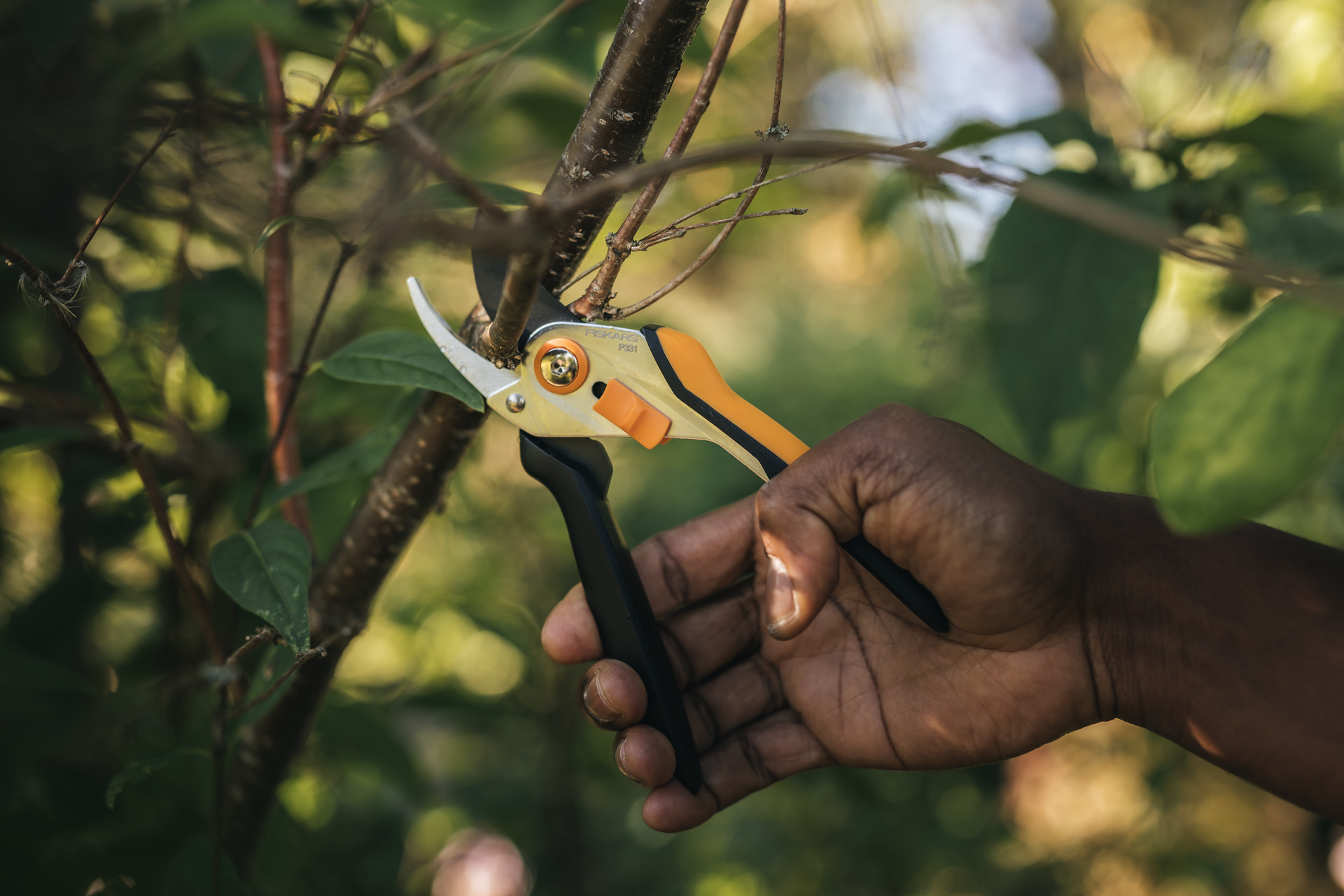 Solid Metall Bypass-Gartenschere P331 bei leitermann.de günstig kaufen Solid Metall Bypass-Gartenschere P331