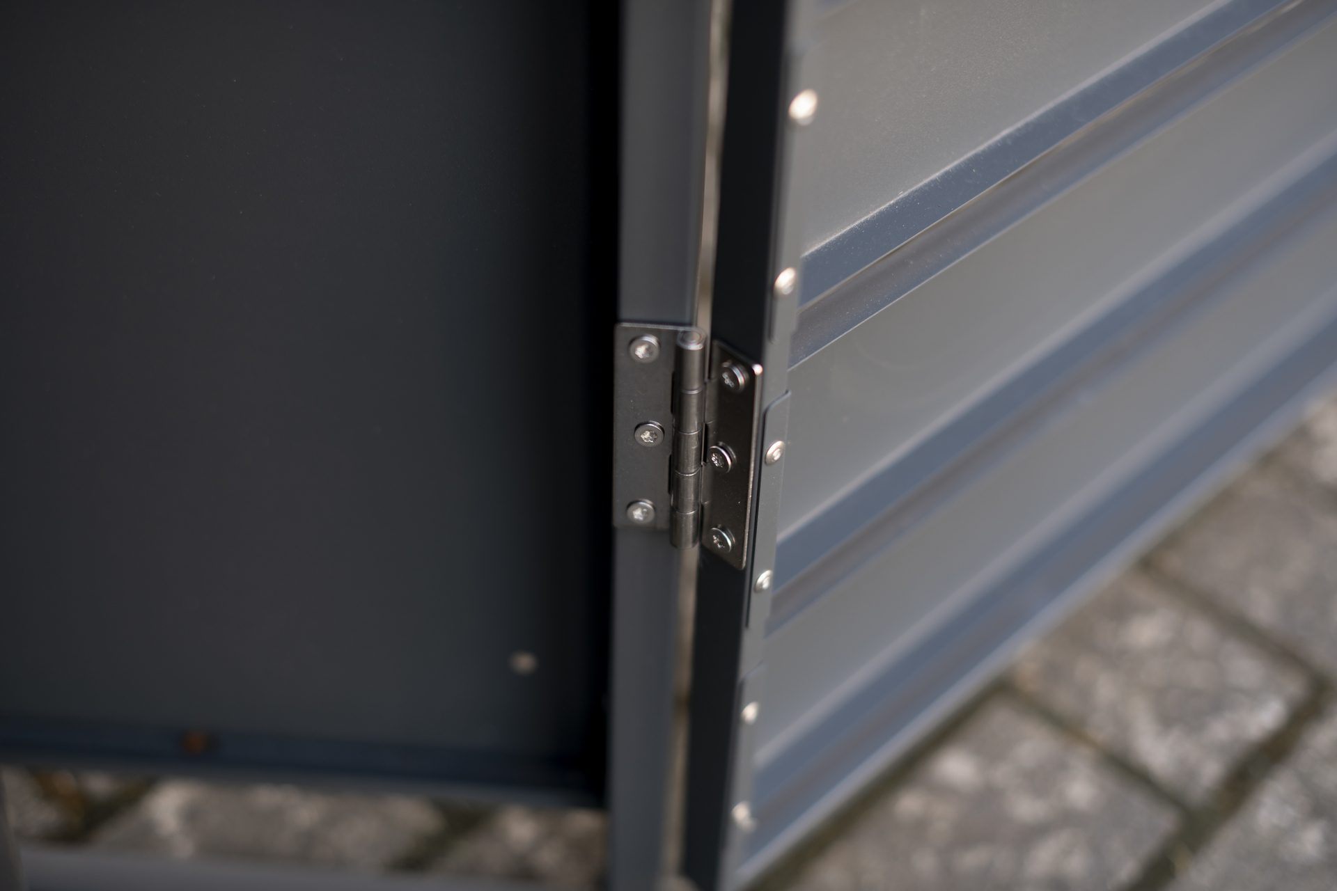 Mülltonnenbox mit Deckel, Anthrazit bei leitermann.de günstig kaufen Mülltonnenbox mit Deckel, Anthrazit