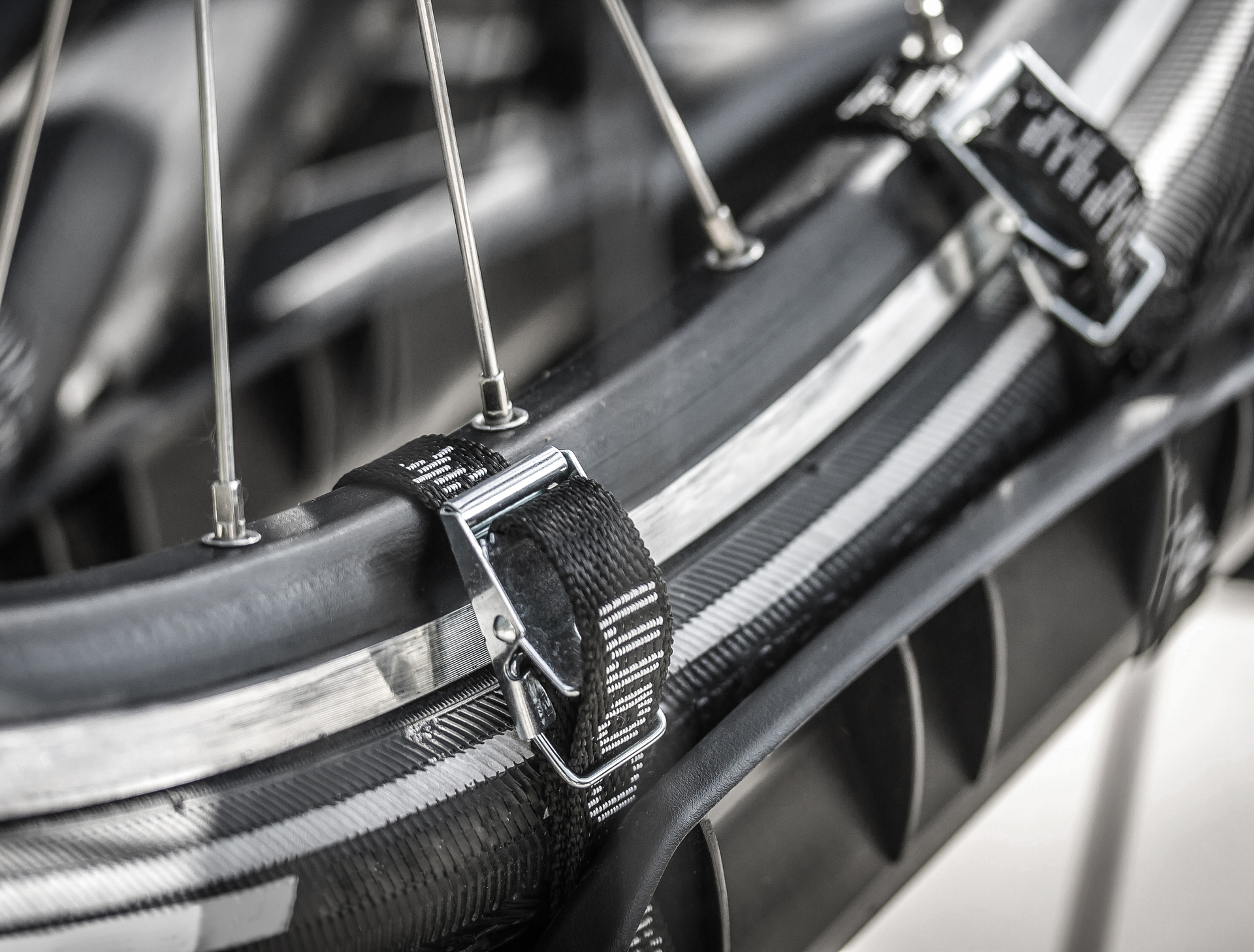 Textilspanngurte, 4er-Set, extra lang für breite Radstopper bei leitermann.de günstig kaufen Textilspanngurte, 4er-Set, extra lang für breite Radstopper