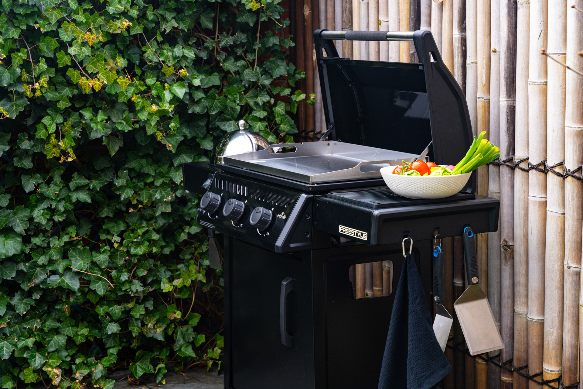 Freestyle 24 Plancha, Schwarz