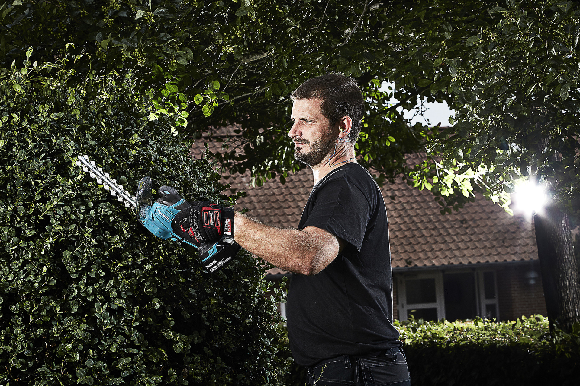 Akku-Grasschere DUM604RFX1, 18V, Akku 3,0Ah, Griffverlängerung