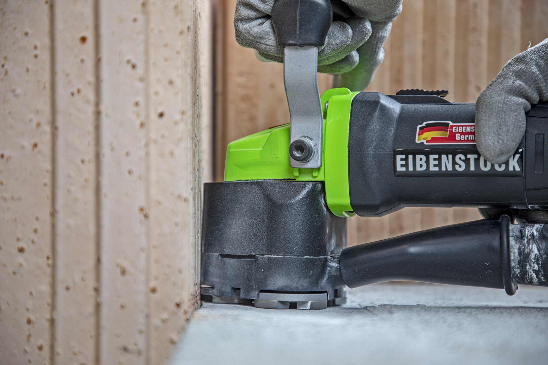 Eckenschleifer EES 1400-3, inkl. 3 Schleifteller Beton bei leitermann.de günstig kaufen Eckenschleifer EES 1400-3, inkl. 3 Schleifteller Beton