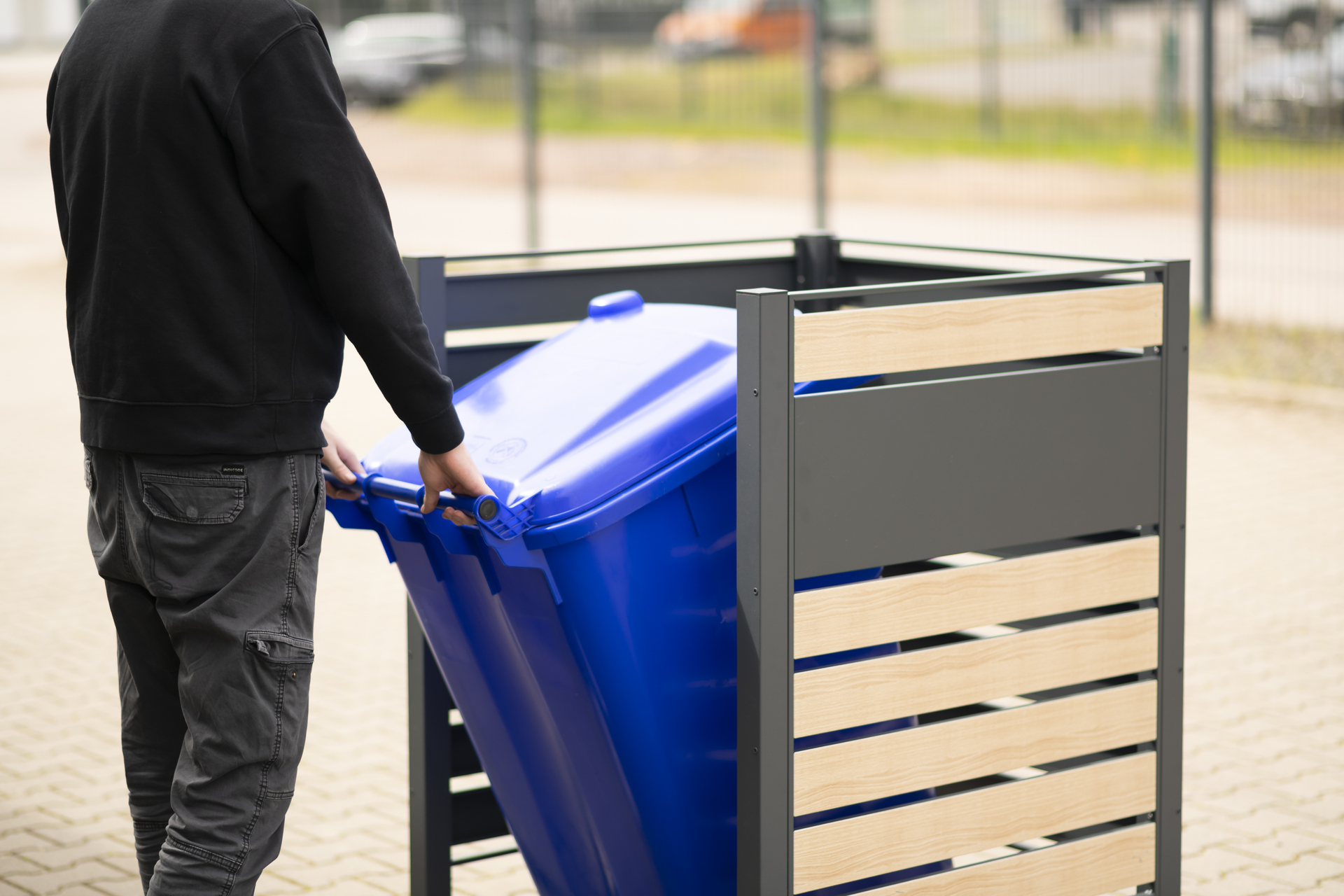 Mülltonnenverkleidung Planum