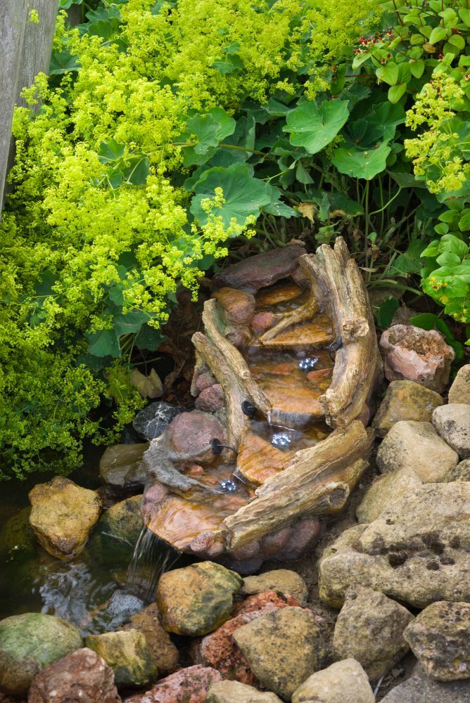 Revetón Wasserfallelement Bogen rechts