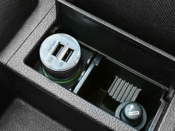 Dual USB Ladeadapter 12V und 24V bei leitermann.de günstig kaufen Dual USB Ladeadapter 12V und 24V