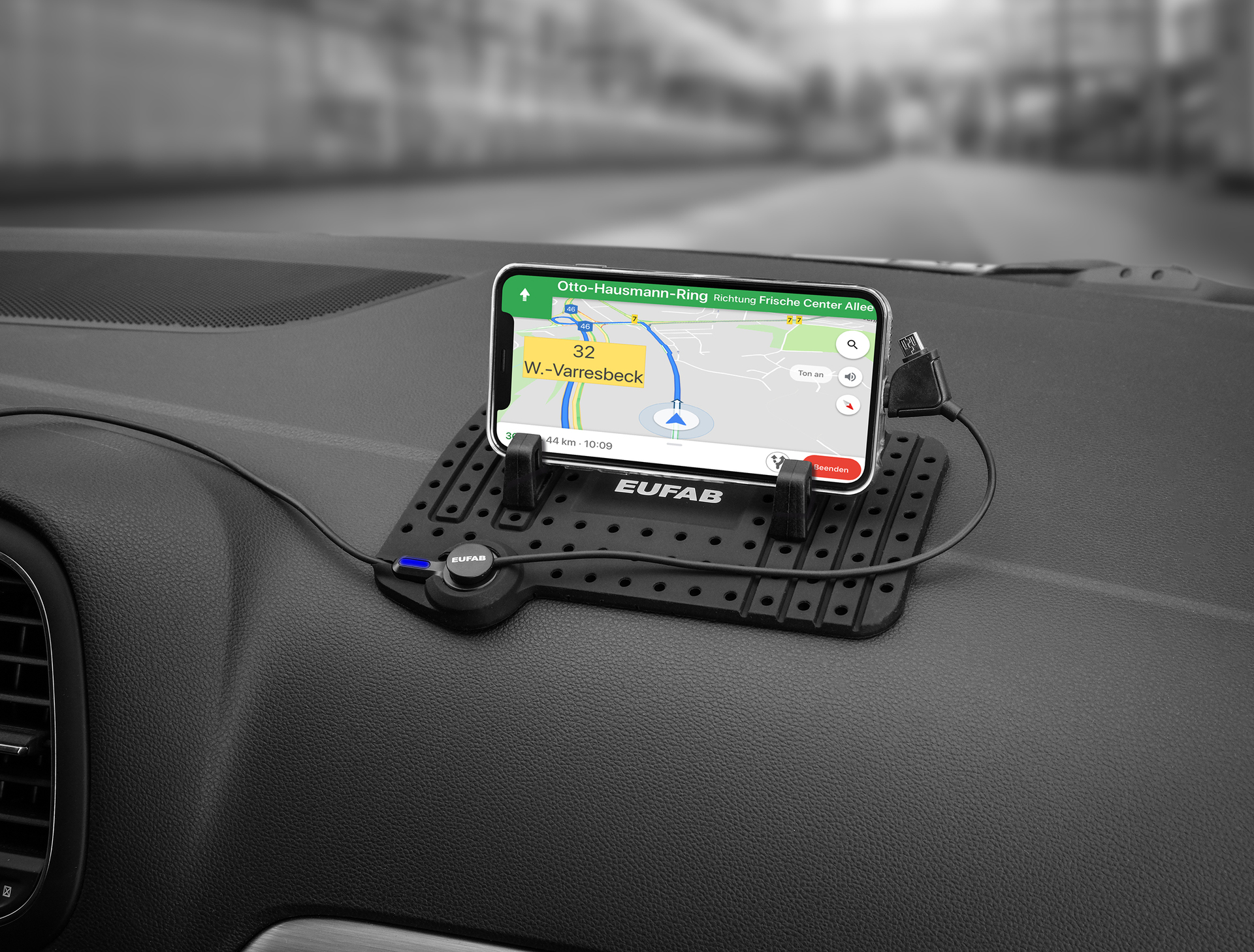 Anti-Rutsch Smartphone Halterung mit USB Ladekabel bei leitermann.de günstig kaufen Anti-Rutsch Smartphone Halterung mit USB Ladekabel