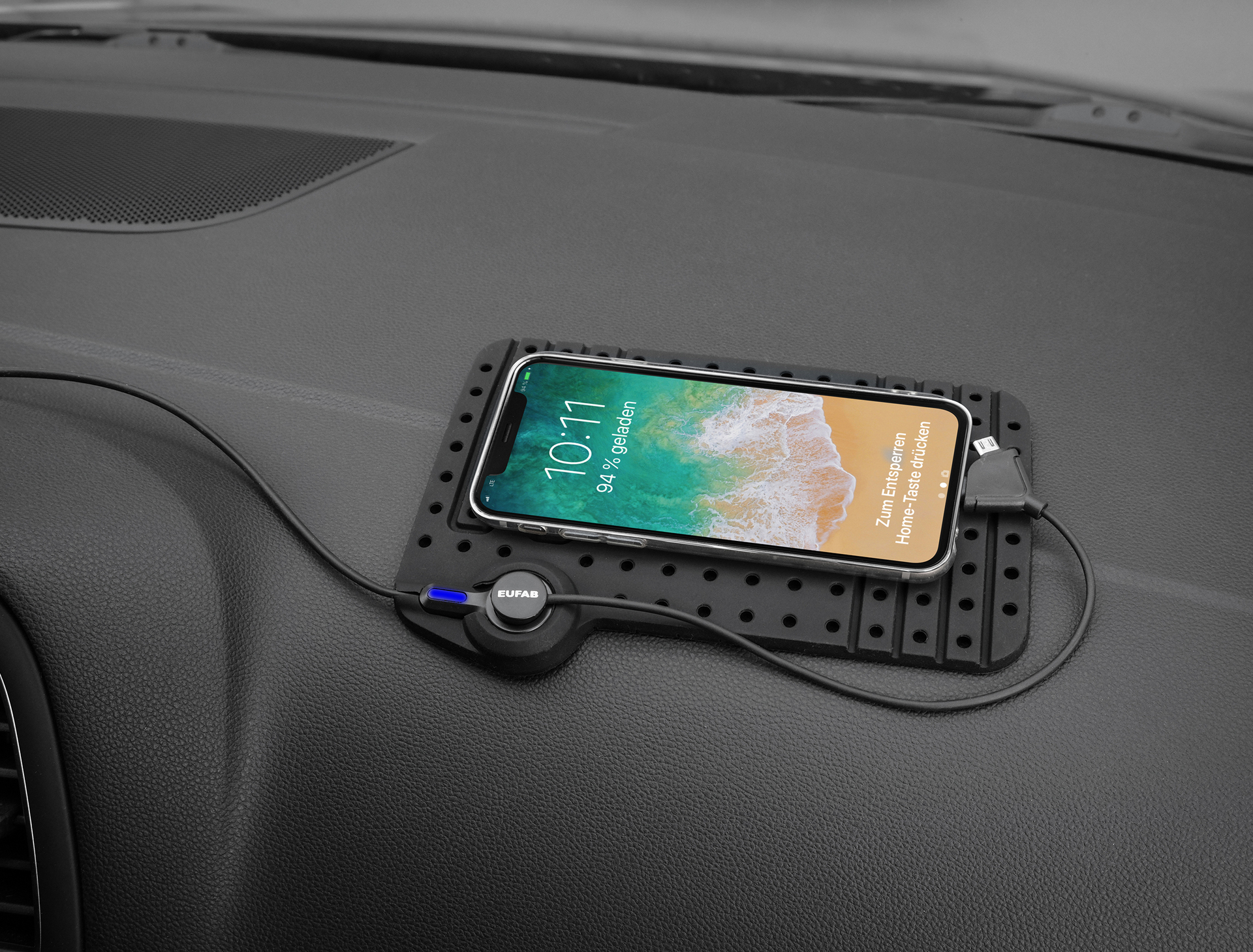 Anti-Rutsch Smartphone Halterung mit USB Ladekabel bei leitermann.de günstig kaufen Anti-Rutsch Smartphone Halterung mit USB Ladekabel