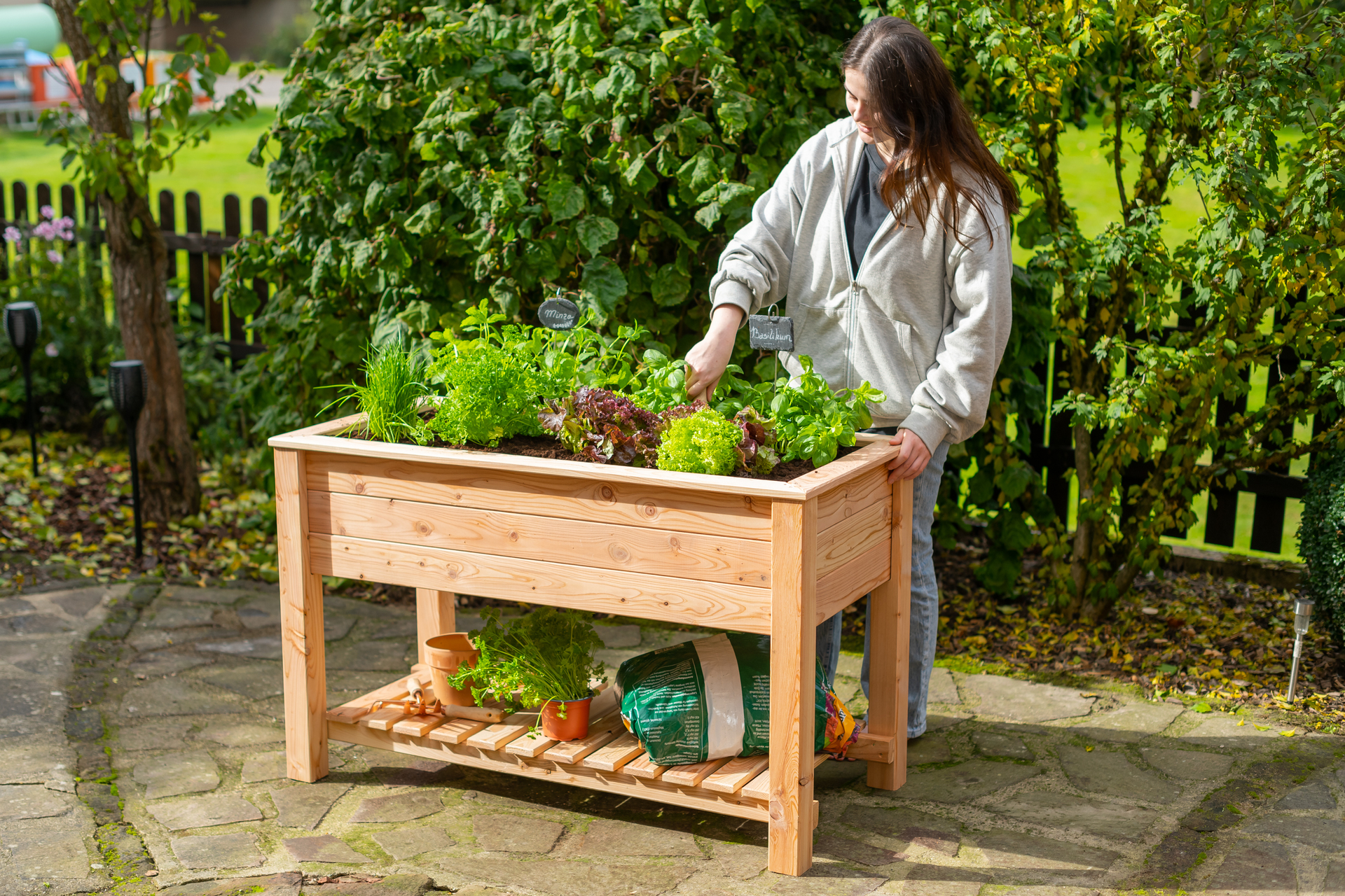 Stelzenhochbeet Emily mit Ablage