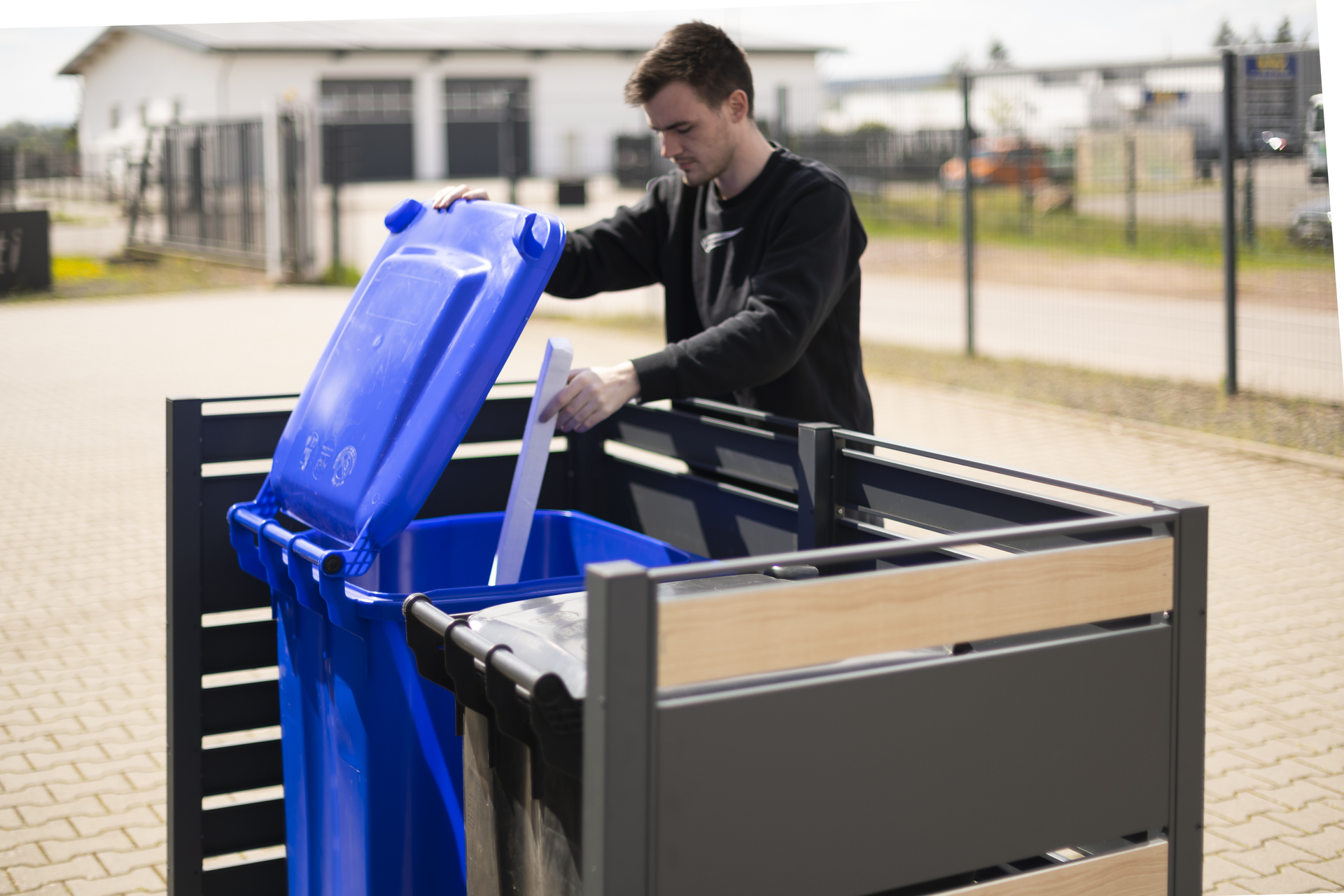 Mülltonnenverkleidung Planum