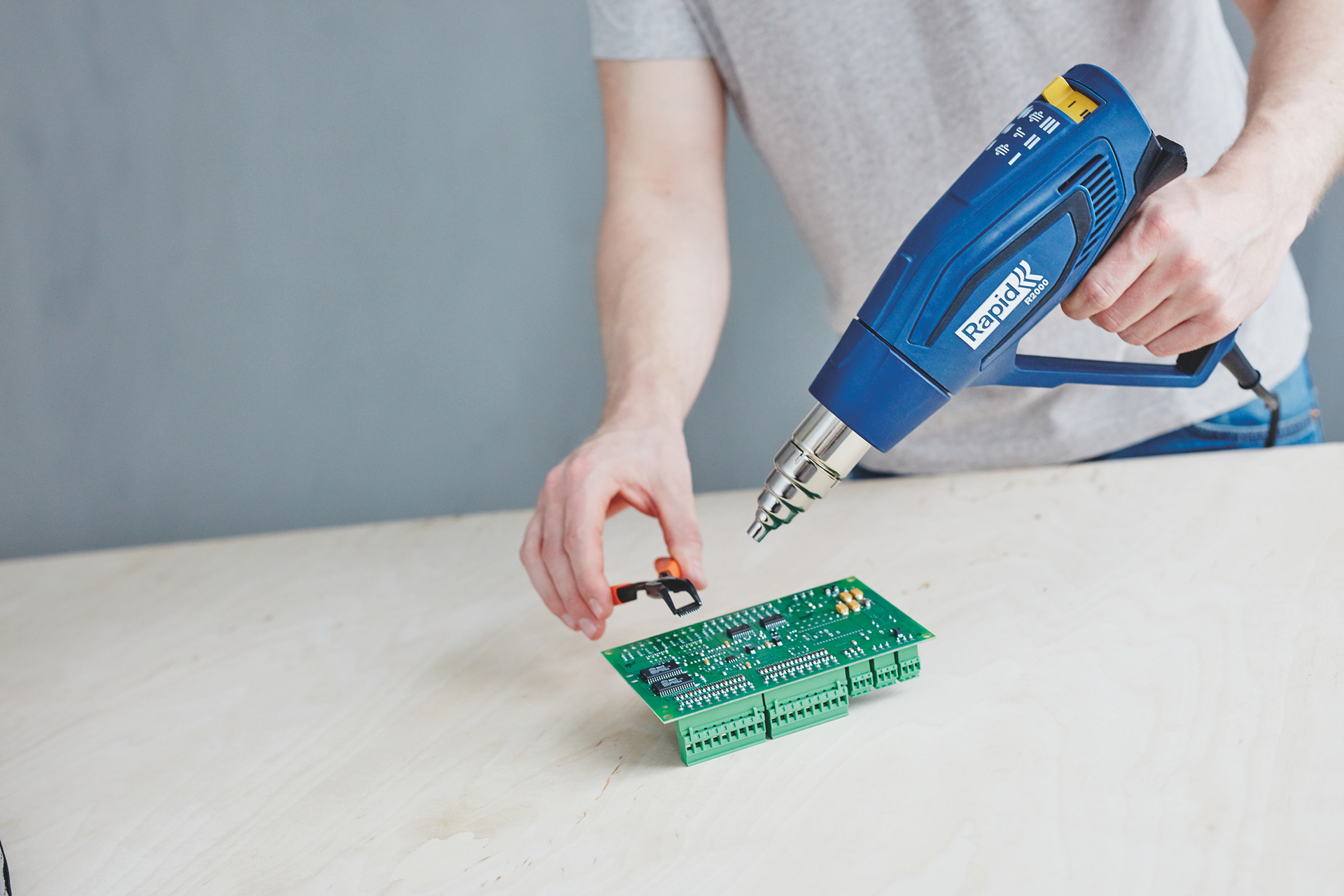 Rapid R2000 Heißluftgebläse