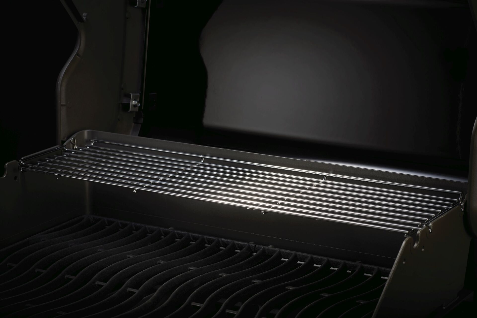 Gasgrill Rogue XT 425 SIBPK mit Sizzle Zone bei leitermann.de günstig kaufen Gasgrill Rogue XT 425 SIBPK mit Sizzle Zone