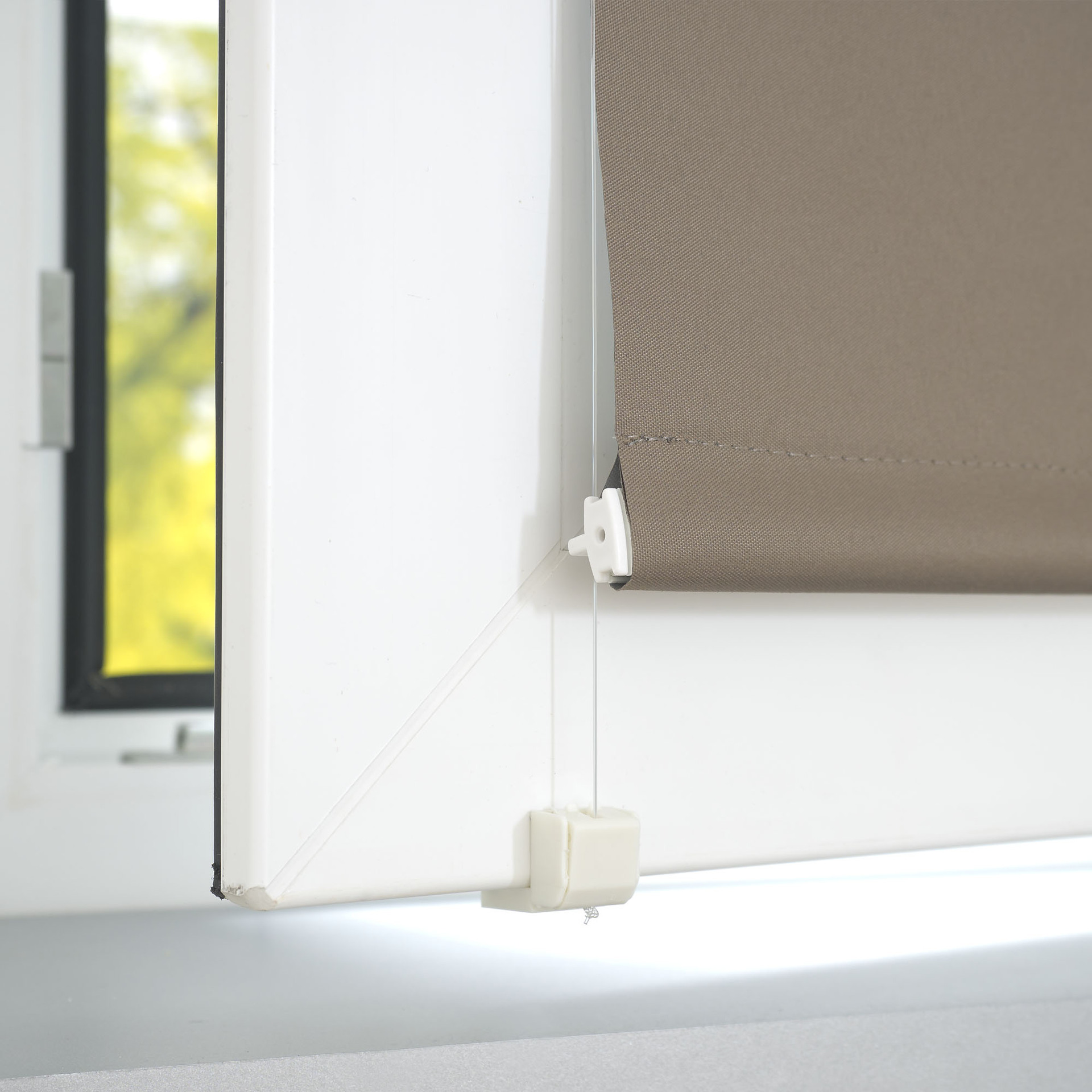 Verdunklungs_Klemmfix-Rollo - verspannt