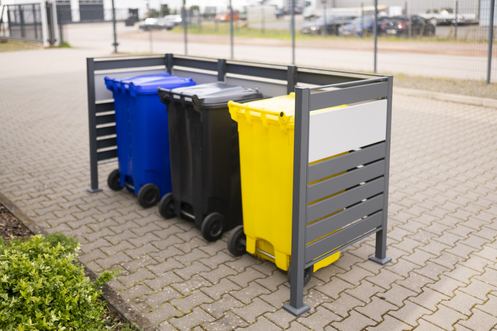 Mülltonnenverkleidung Planum