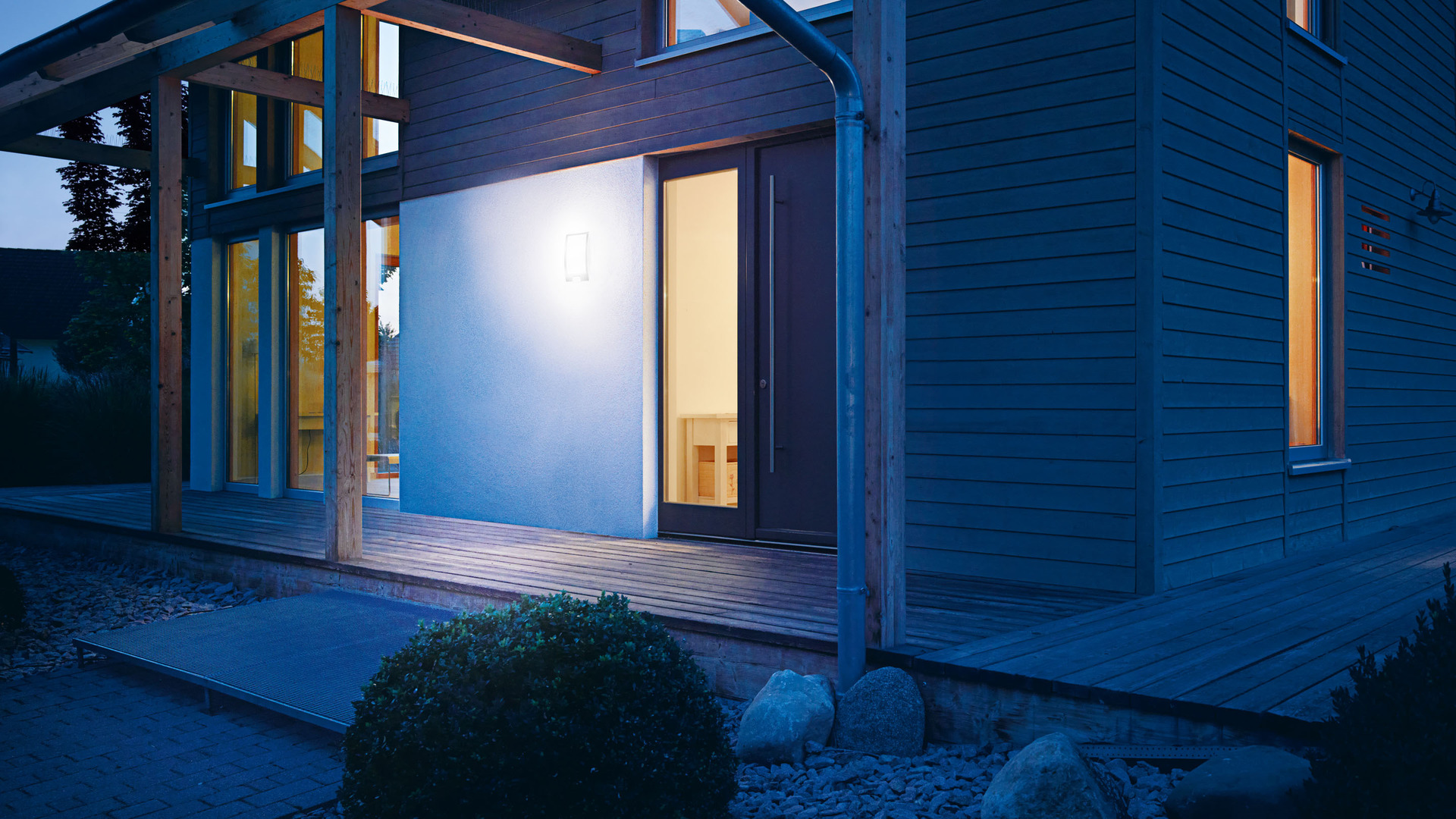 Sensor-Außenleuchte L 22 S