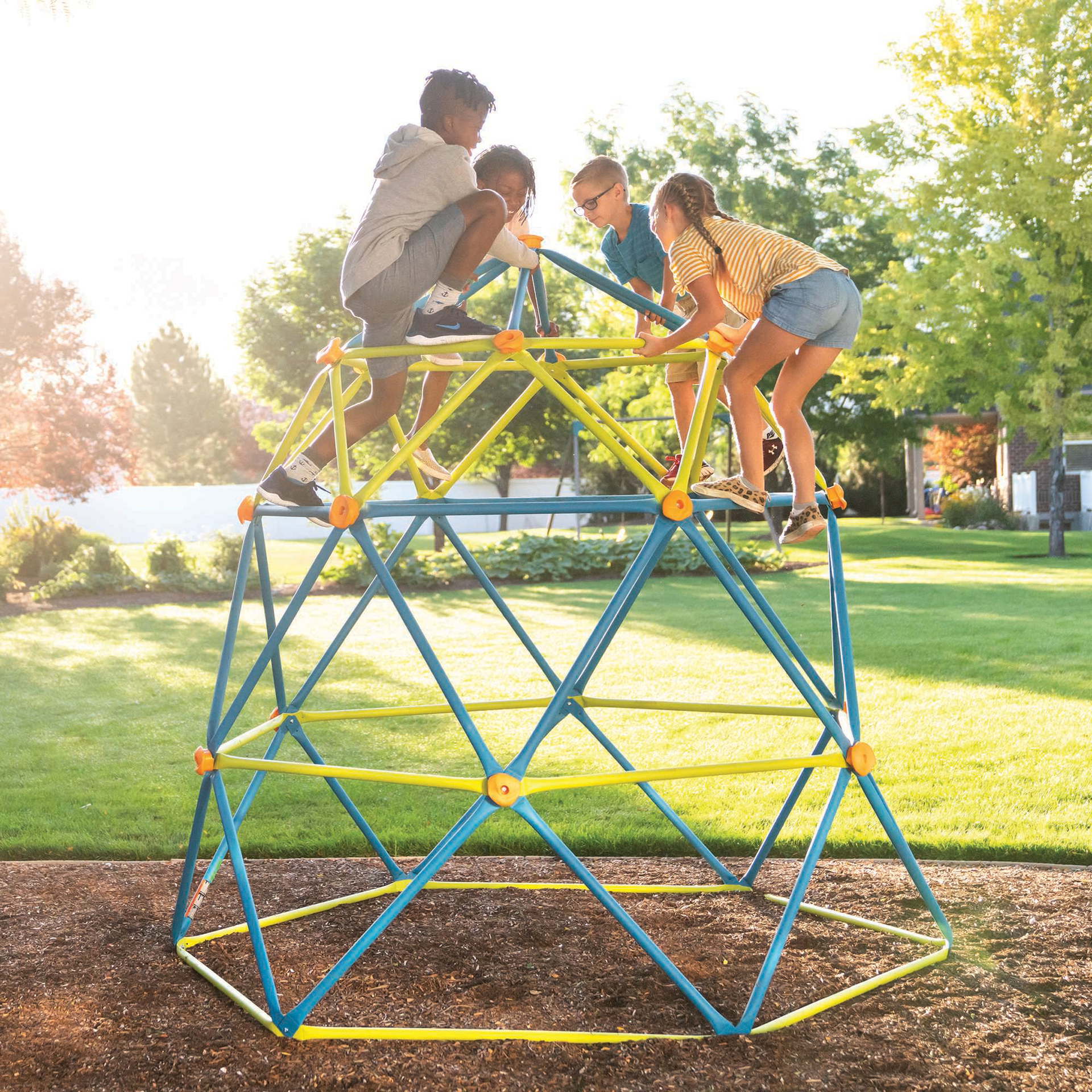 Geodome Kletterturm bei leitermann.de günstig kaufen Geodome Kletterturm