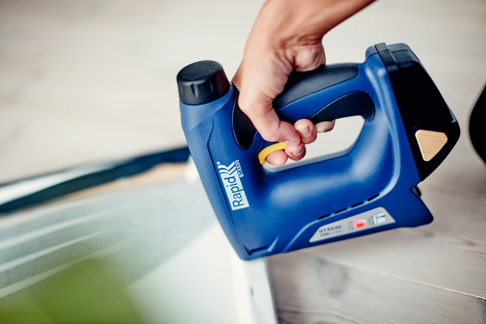 Li-Ion Akkutacker BTX530 bei leitermann.de günstig kaufen Li-Ion Akkutacker BTX530