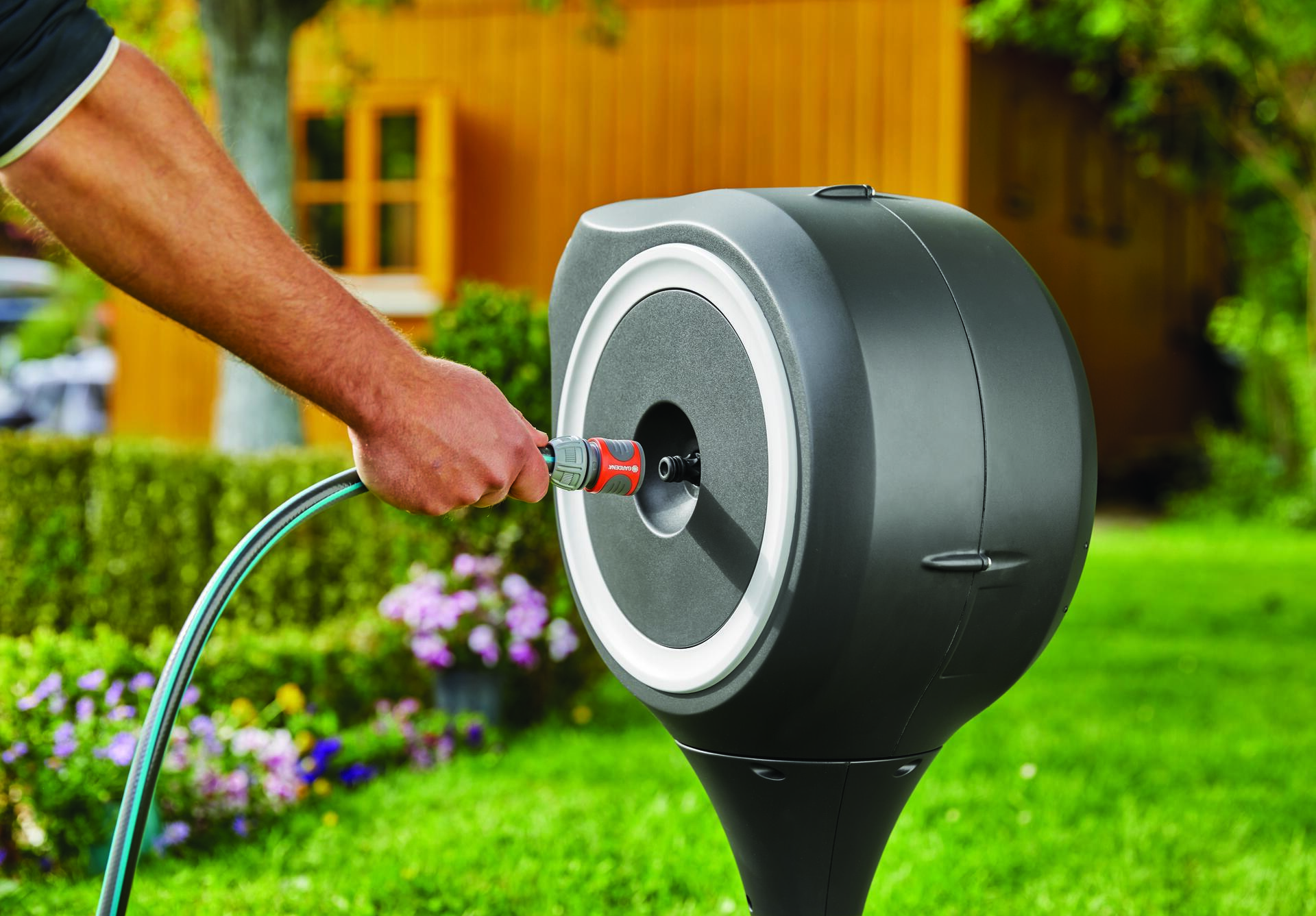 Garten-Schlauchbox RollUp M (weiß) 20 m