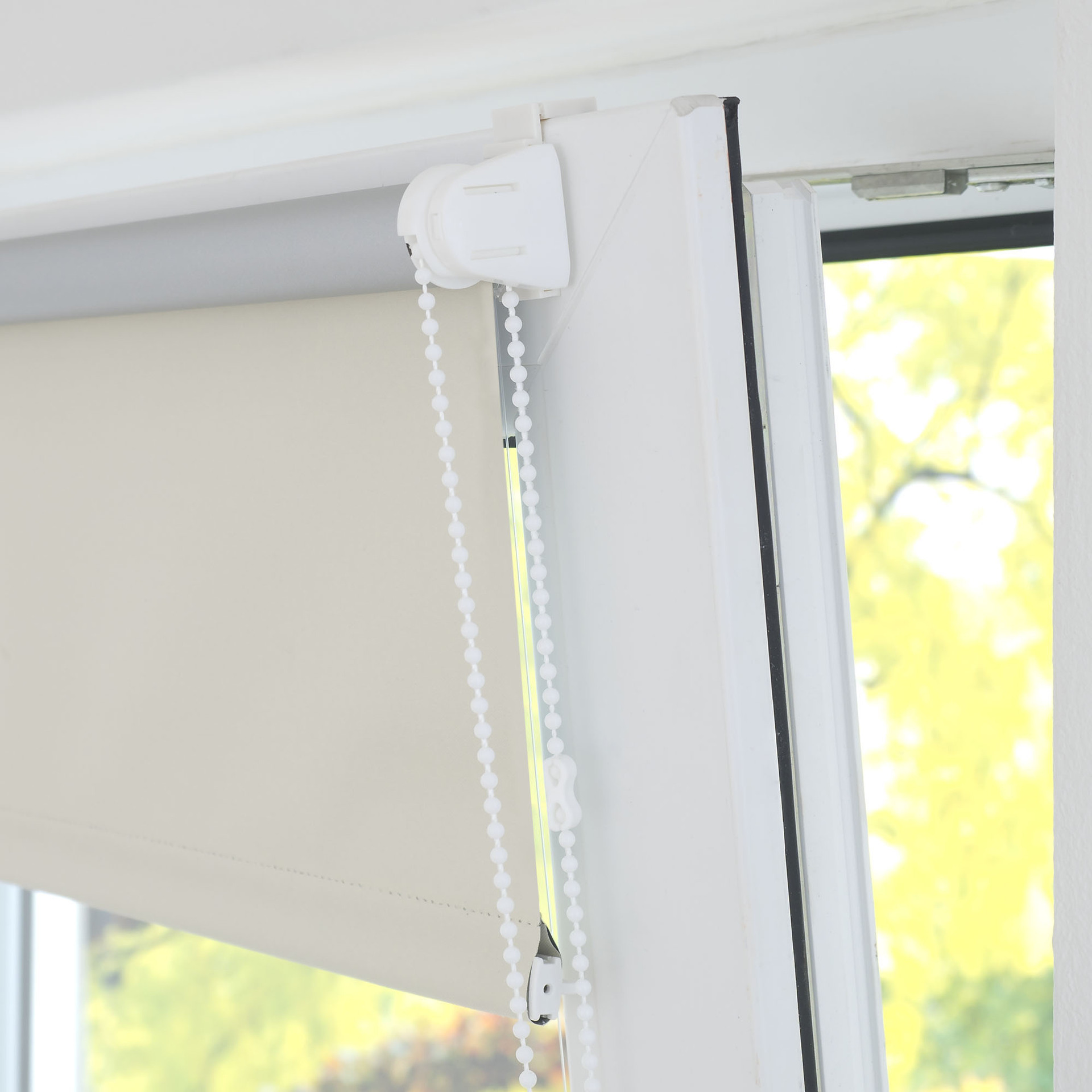 Verdunklungs_Klemmfix-Rollo - verspannt