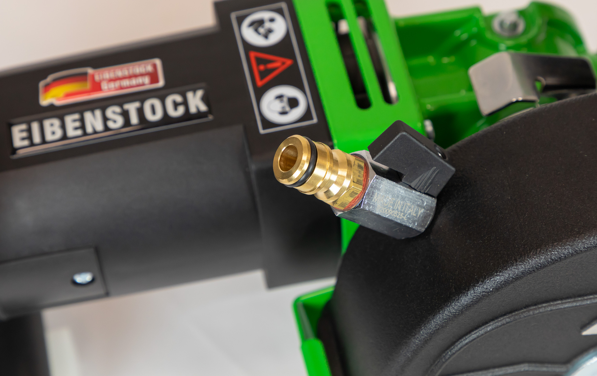 Nass-Trocken-Mauerschlitzfräse EMF 150.1 P bei leitermann.de günstig kaufen Nass-Trocken-Mauerschlitzfräse EMF 150.1 P