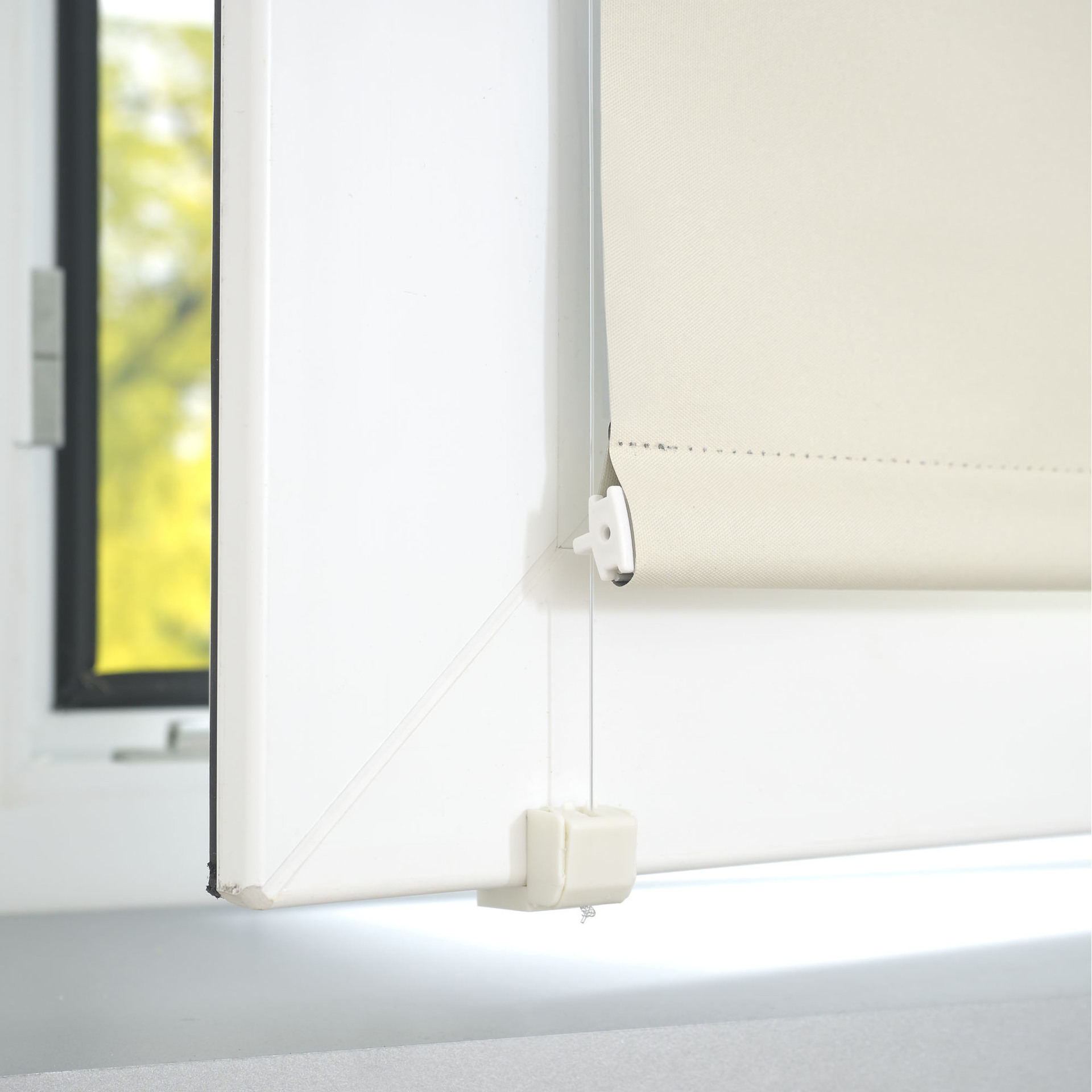 Verdunklungs_Klemmfix-Rollo - verspannt