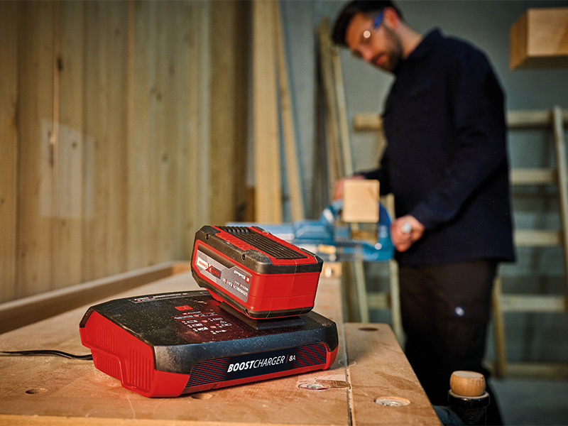 PXC-Ladegerät Power X-Boostcharger 8A bei leitermann.de günstig kaufen PXC-Ladegerät Power X-Boostcharger 8A