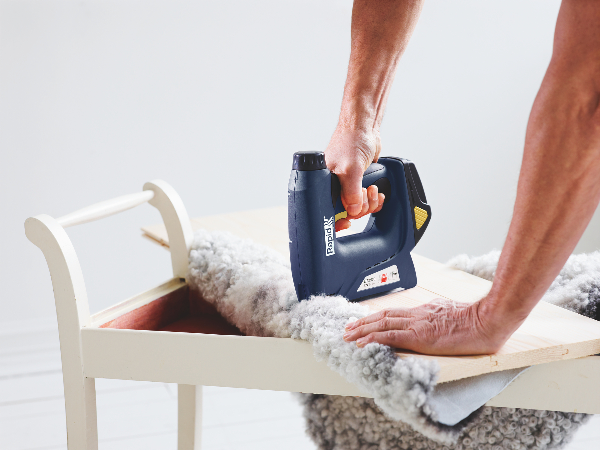 Li-Ion Akkutacker BTX530 bei leitermann.de günstig kaufen Li-Ion Akkutacker BTX530