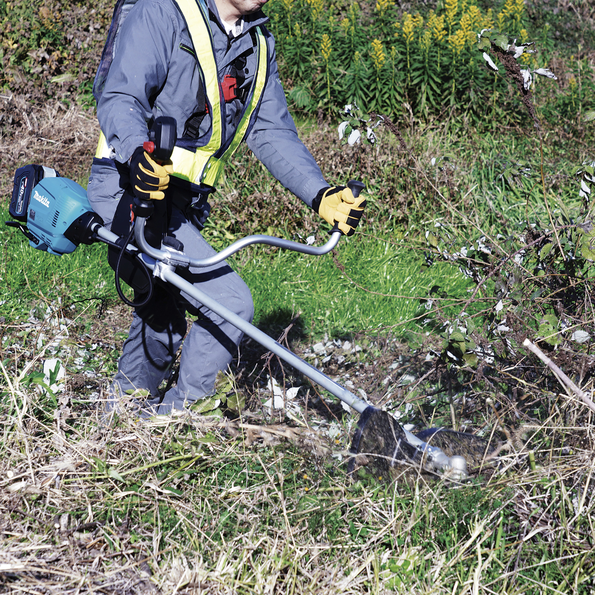 Akku-Freischneider UR013GZ04, 40V max. bei leitermann.de günstig kaufen Akku-Freischneider UR013GZ04, 40V max.