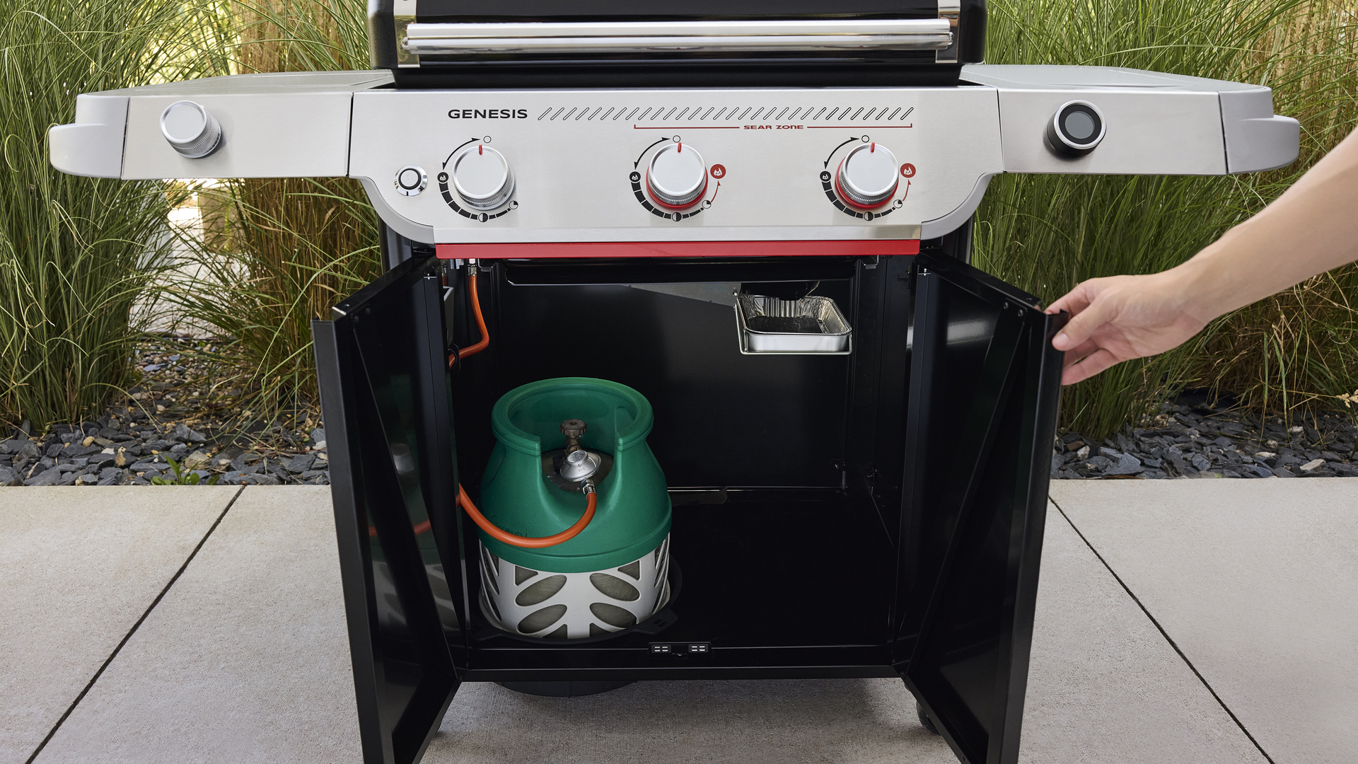 Gasgrill Genesis E-335W bei leitermann.de günstig kaufen Gasgrill Genesis E-335W